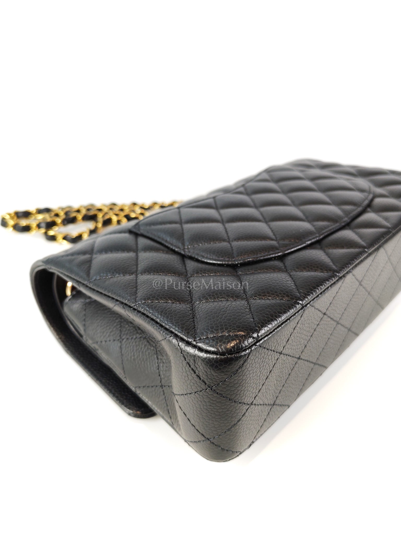 Classic Double Flap Medium in Caviar Leather and Gold Hardware (Microchip) | Purse Maison Luxury Bags Shop