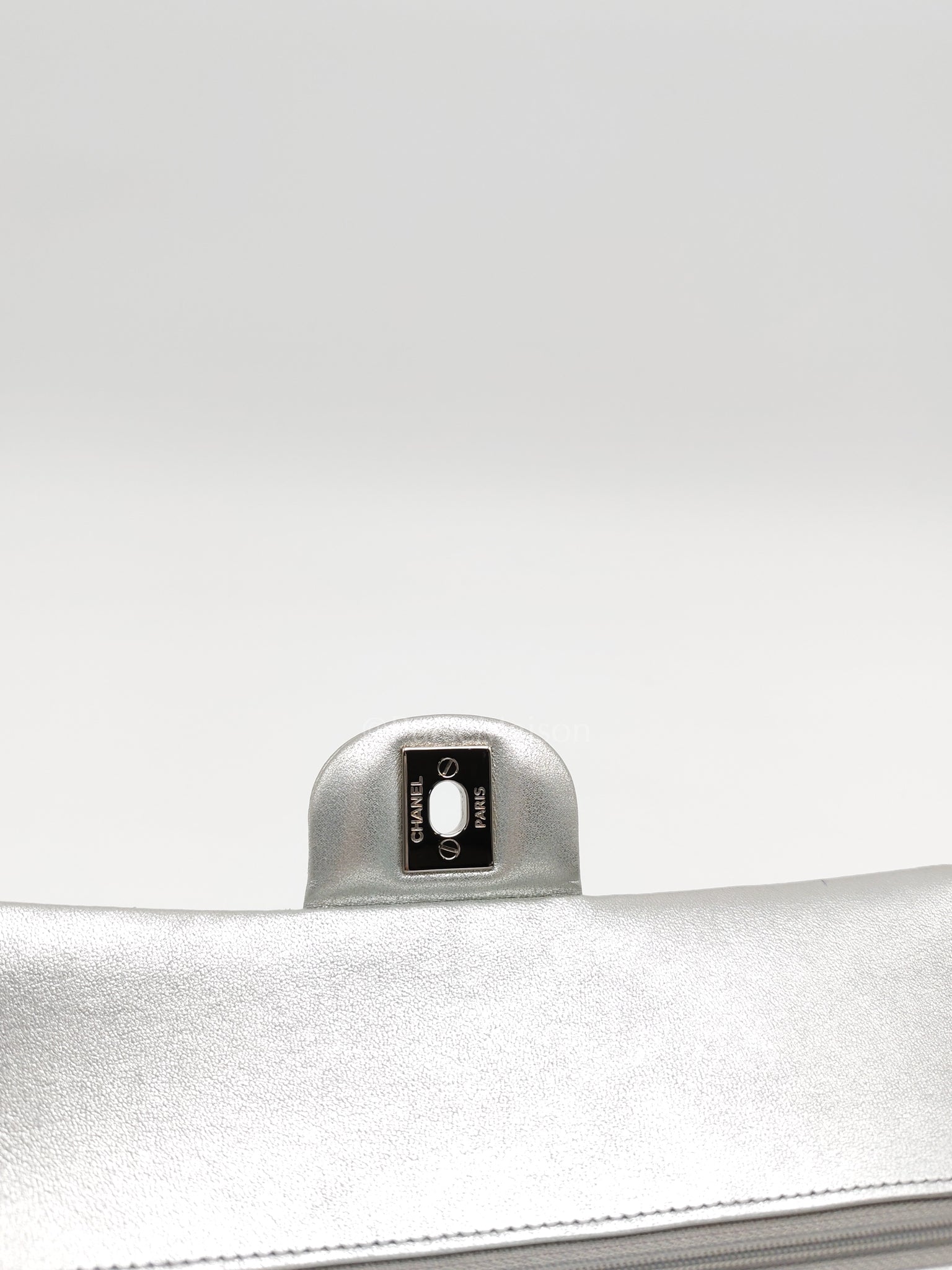 Classic Double Flap Medium in Metallic Silver and Silver Hardware (Microchip) | Purse Maison Luxury Bags Shop