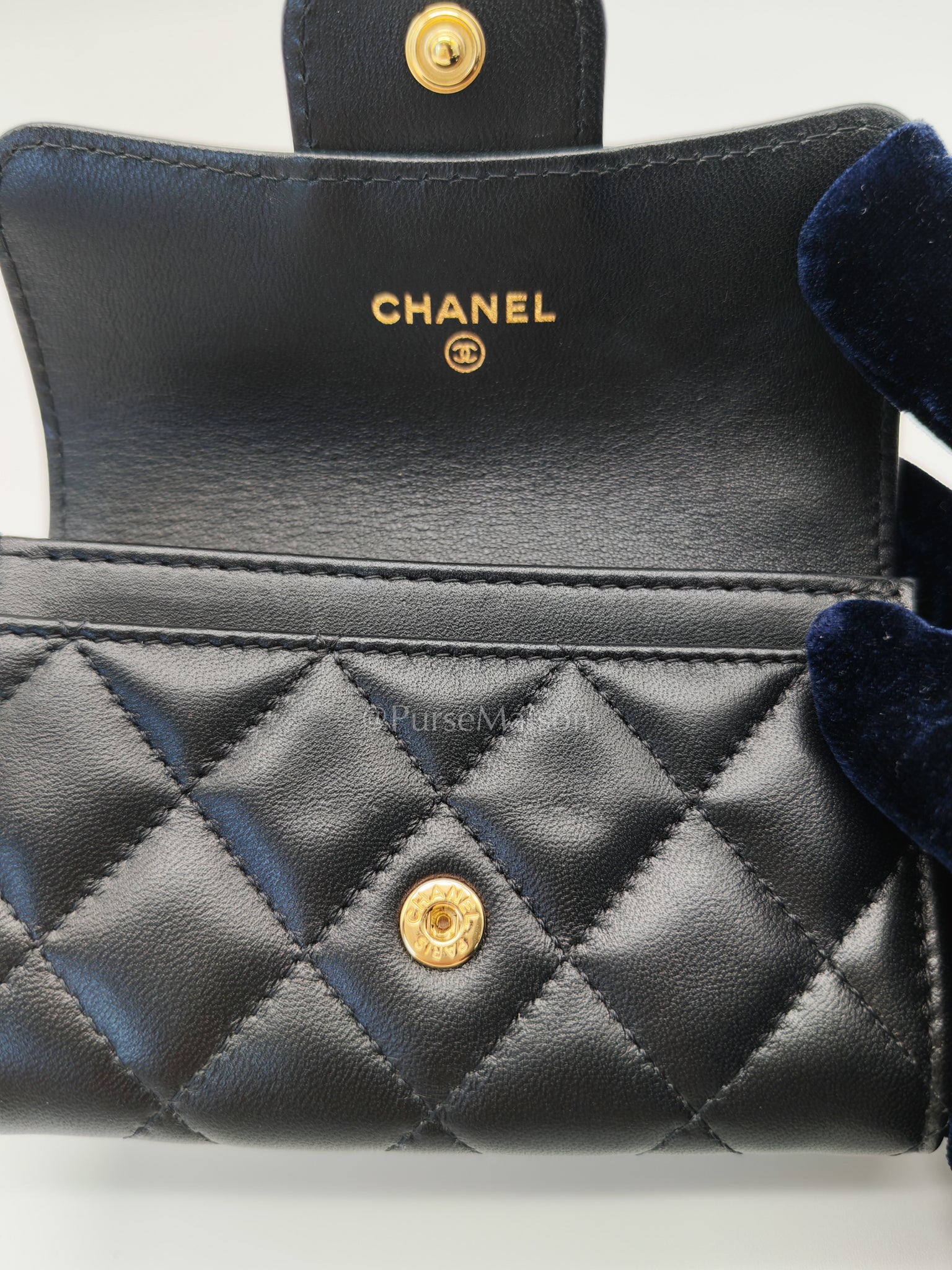 Classic Flap Card Holder Black Lambskin Leather in Gold Hardware (Microchip) | Purse Maison Luxury Bags Shop