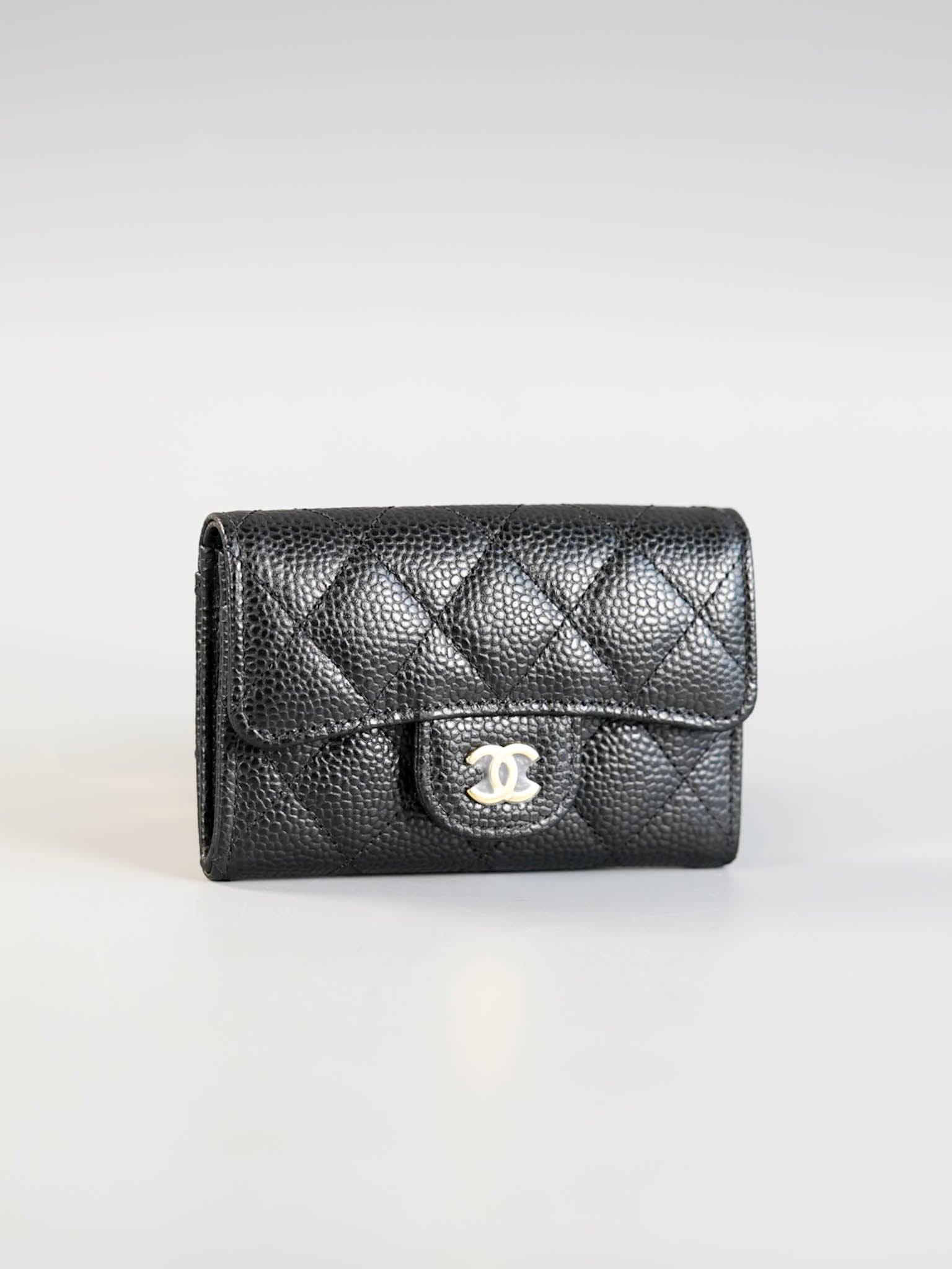 Classic Flap Card Holder in Black Caviar Leather & Gold Hardware (Microchip) | Purse Maison Luxury Bags Shop