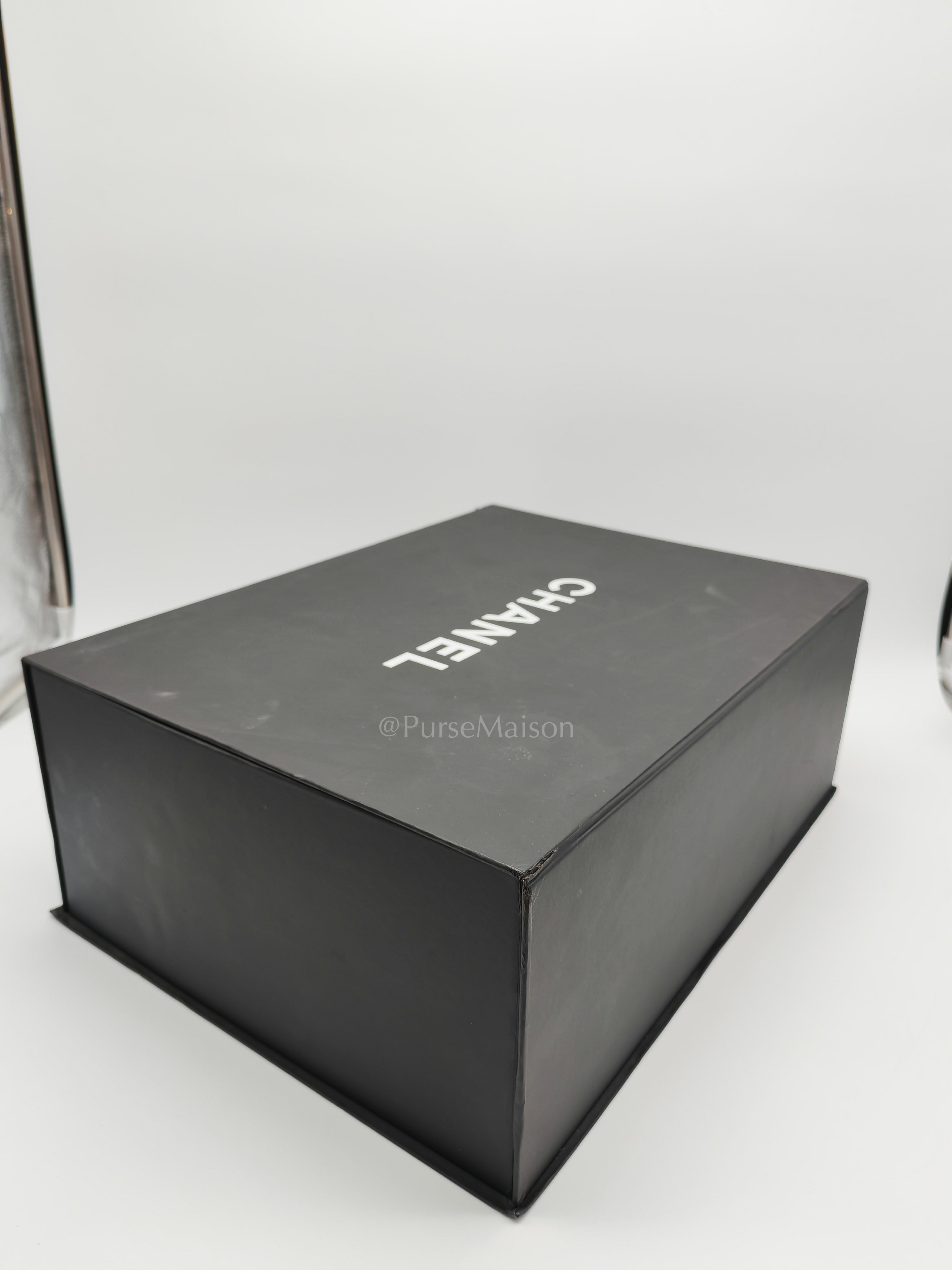 Classic Jumbo Double Flap Black Caviar Series 14 | Purse Maison Luxury Bags Shop