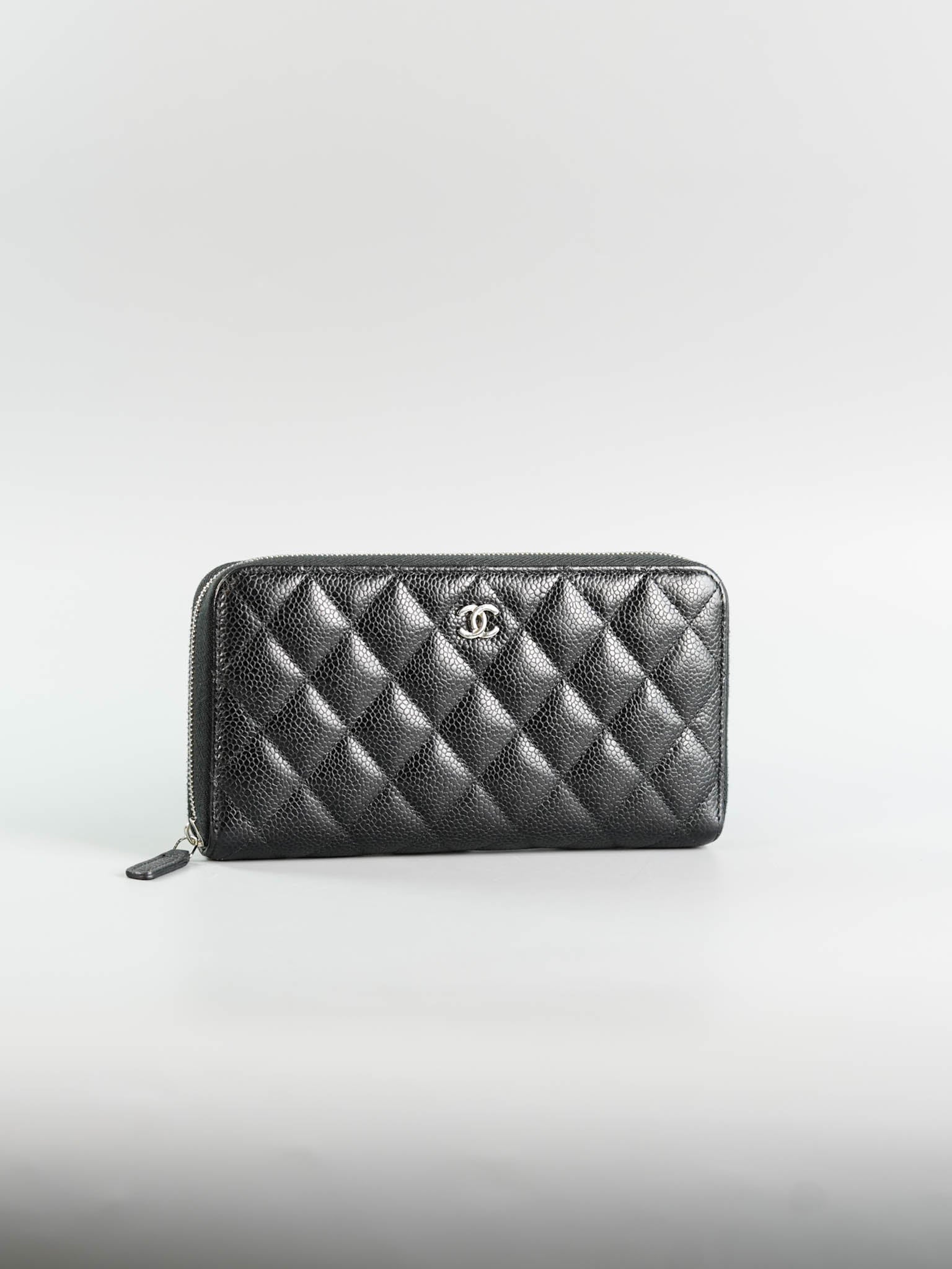 Classic Long Zipped Wallet Black Caviar Leather & Silver Hardware Series 31 | Purse Maison Luxury Bags Shop