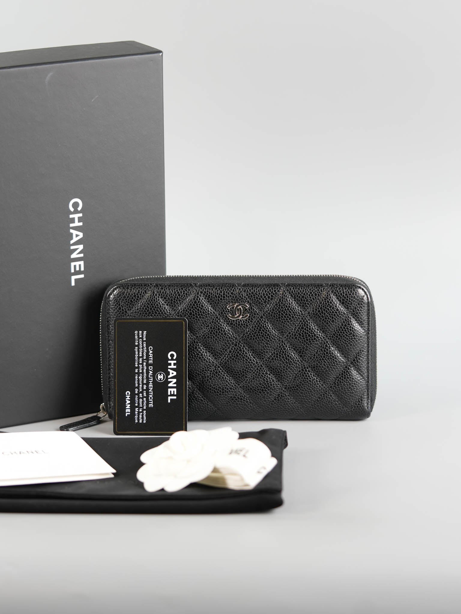 Classic Long Zipped Wallet Black Caviar Leather & Silver Hardware Series 31 | Purse Maison Luxury Bags Shop