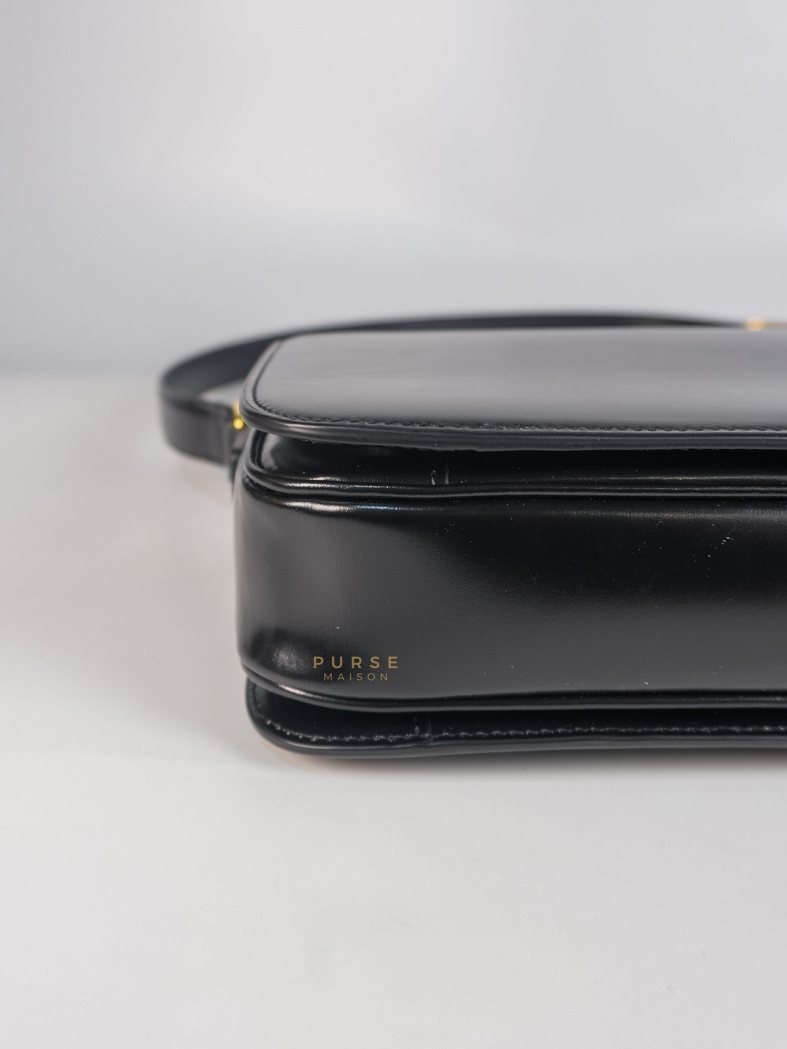 Classic Medium Triomphe in Black Shiny Calfskin Leather | Purse Maison Luxury Bags Shop