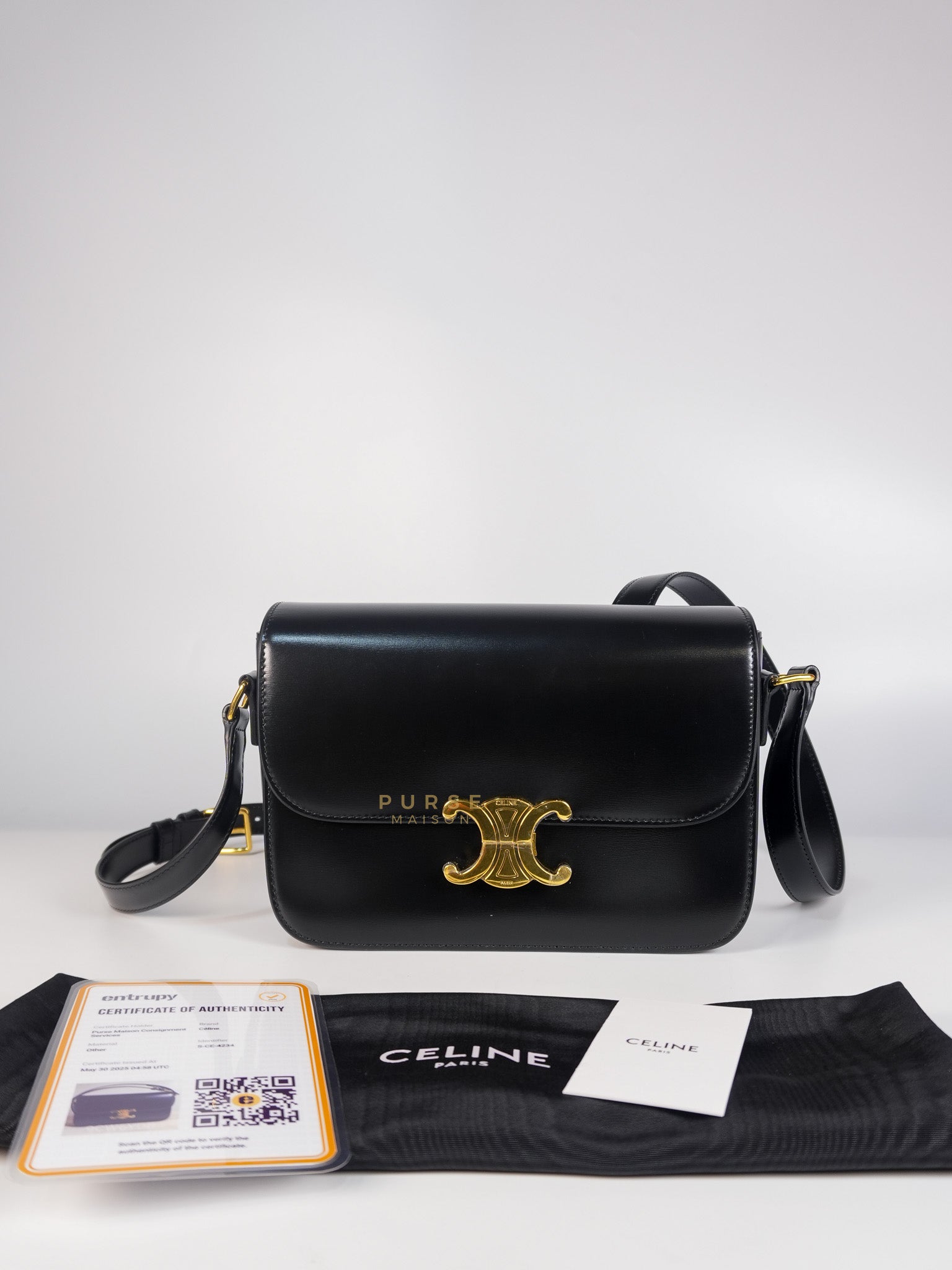 Classic Medium Triomphe in Black Shiny Calfskin Leather | Purse Maison Luxury Bags Shop