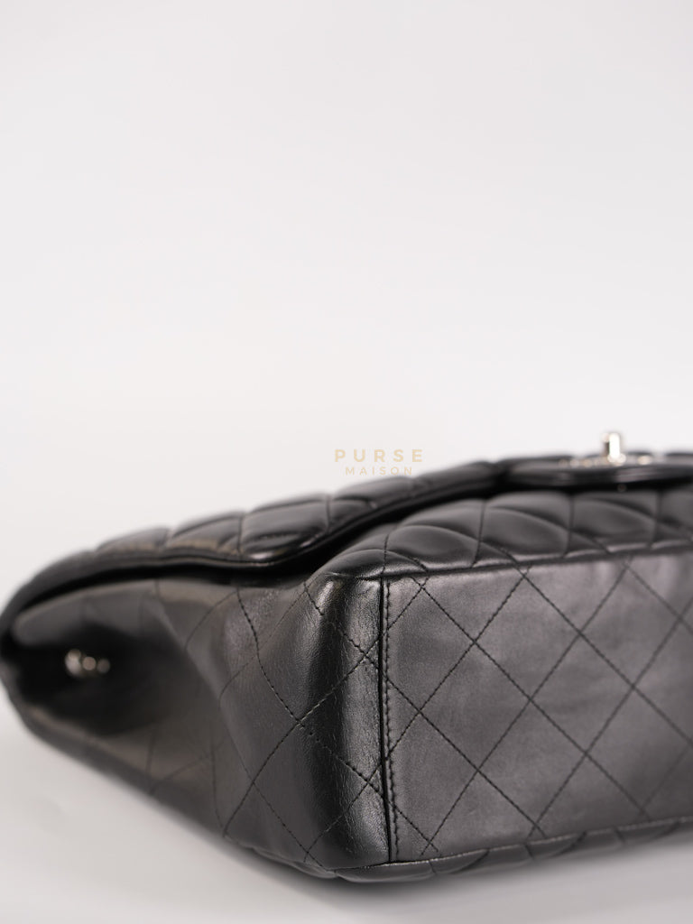 Classic Single Flap Maxi in Black Lambskin Leather and Silver Hardware Series 13 | Purse Maison Luxury Bags Shop
