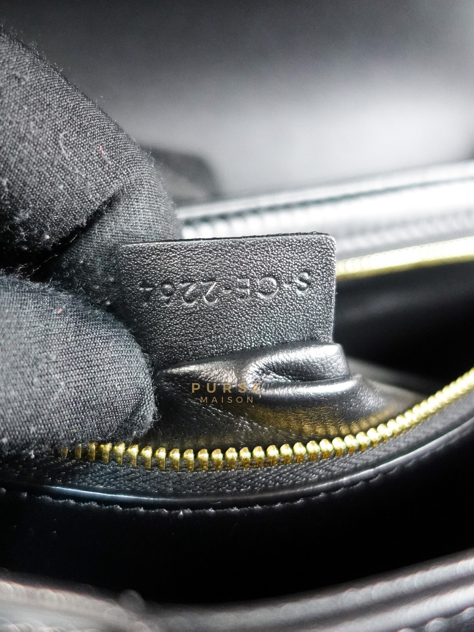 Classic Triomphe Medium Black Shiny Calfskin Leather | Purse Maison Luxury Bags Shop