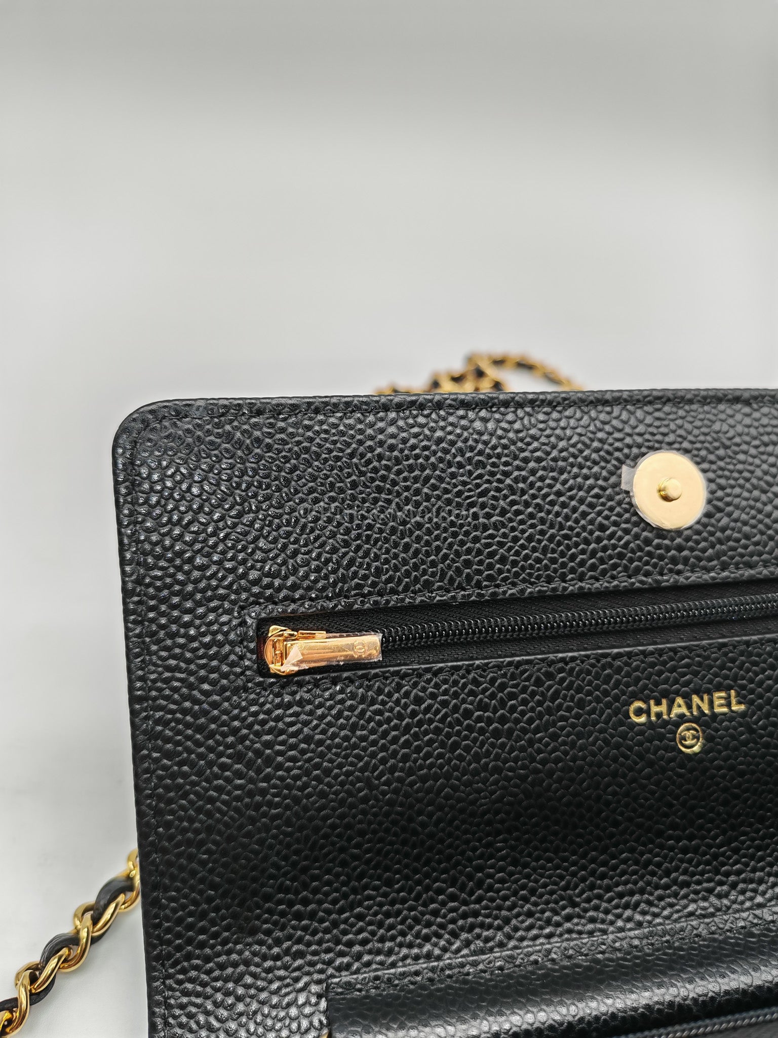 Classic Wallet on Chain Black Caviar in Gold Hardware Microchip(G3****13) | Purse Maison Luxury Bags Shop