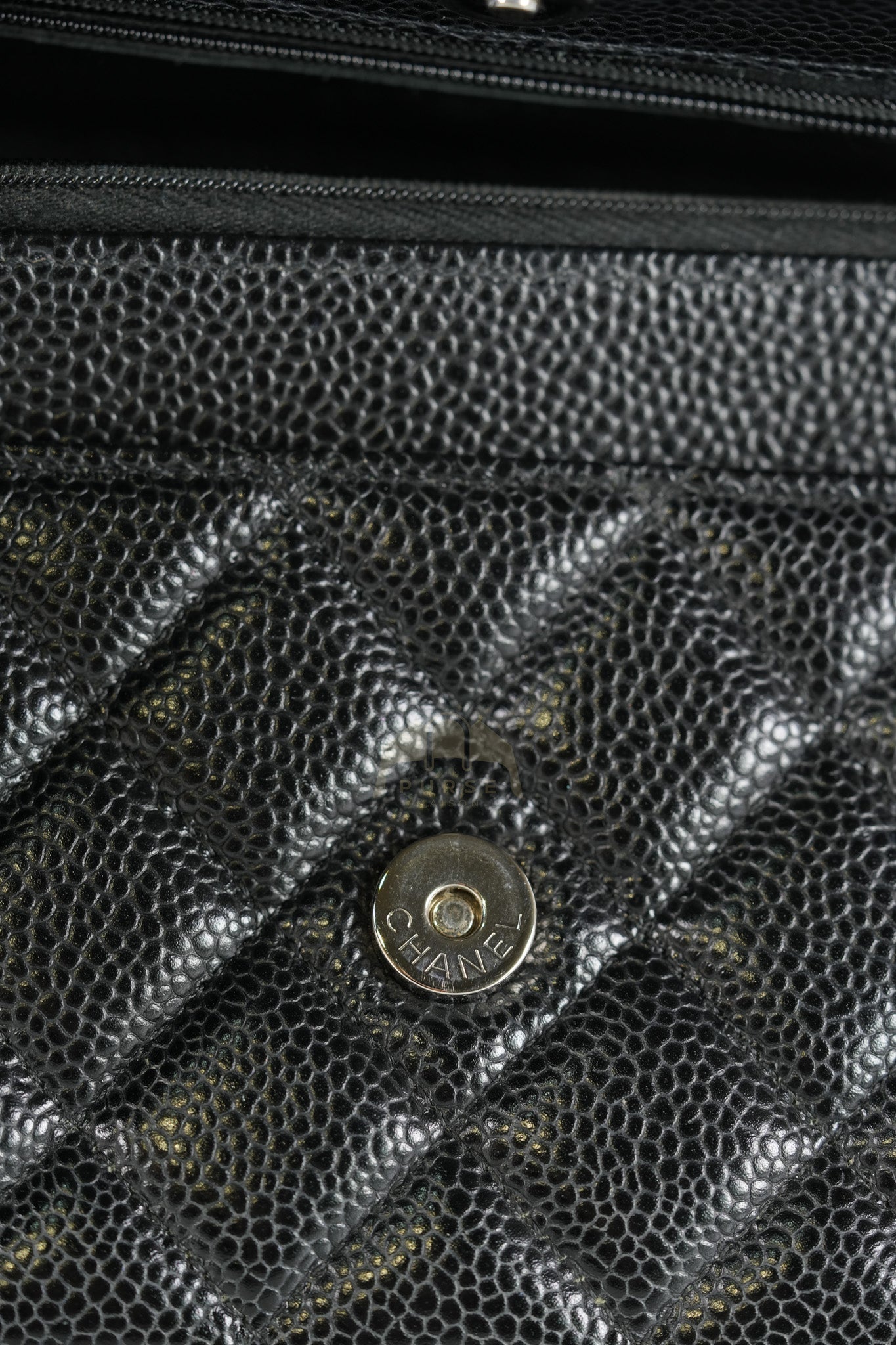 Classic Wallet on Chain in Black Caviar Leather and Silver Hardware (Microchip) | Purse Maison Luxury Bags Shop
