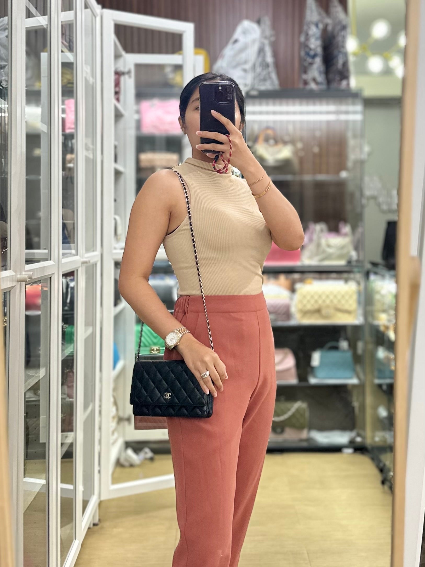 Classic Wallet on Chain in Black Caviar Leather and Silver Hardware (Microchip) | Purse Maison Luxury Bags Shop