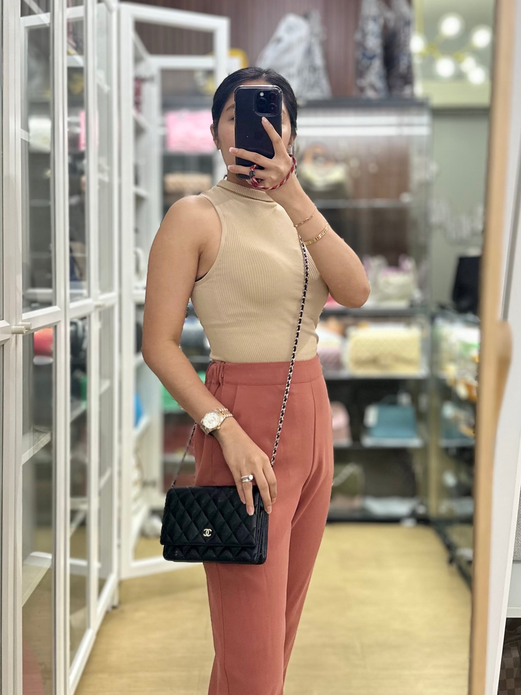 Classic Wallet on Chain in Black Caviar Leather and Silver Hardware (Microchip) | Purse Maison Luxury Bags Shop