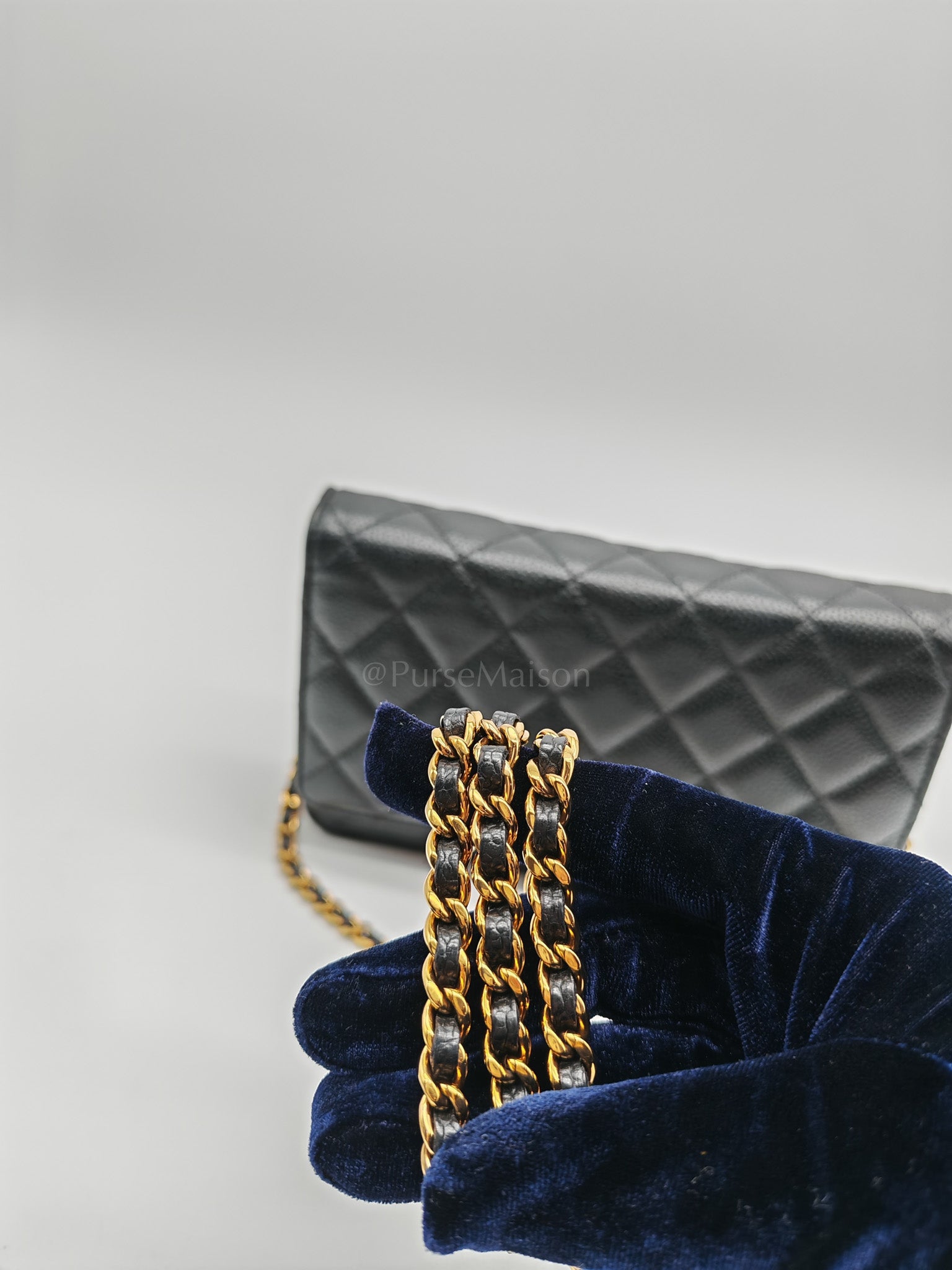 Classic Wallet on Chain in Black Caviar Leather Gold Hardware (Microchip) | Purse Maison Luxury Bags Shop