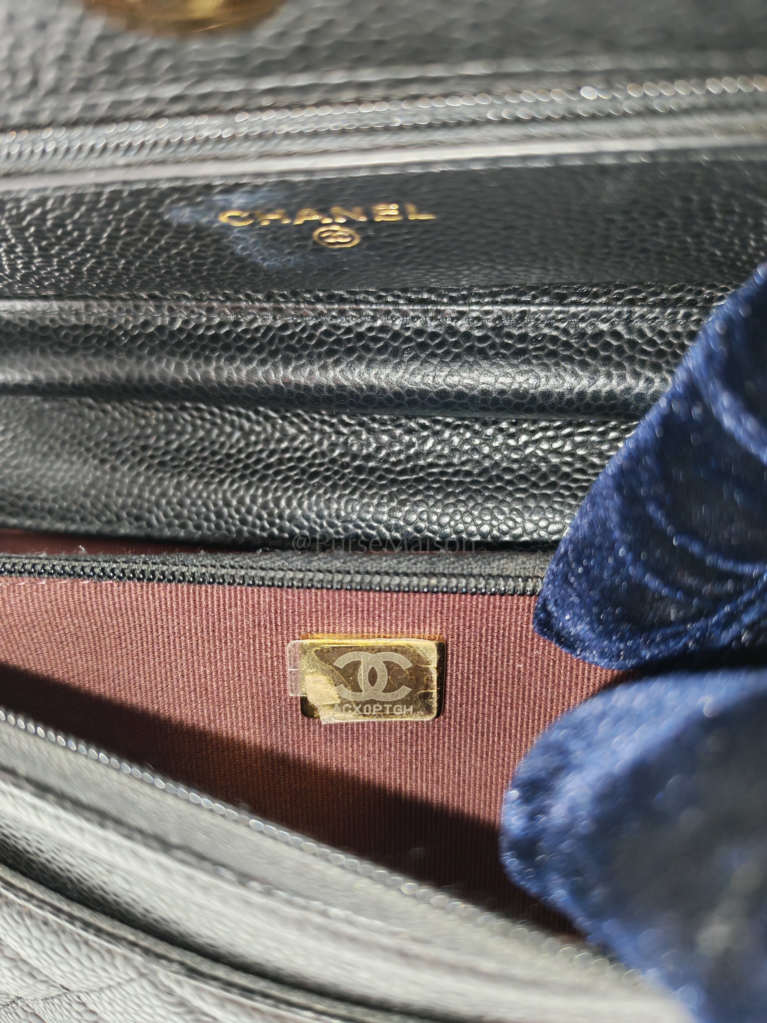 Classic Wallet on Chain in Black Caviar Leather Gold Hardware (Microchip) | Purse Maison Luxury Bags Shop