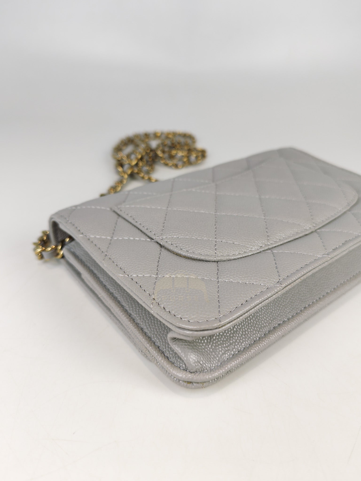 Classic Wallet On Chain in Light Gray Caviar Leather & Light Gold Hardware (Microchip) | Purse Maison Luxury Bags Shop