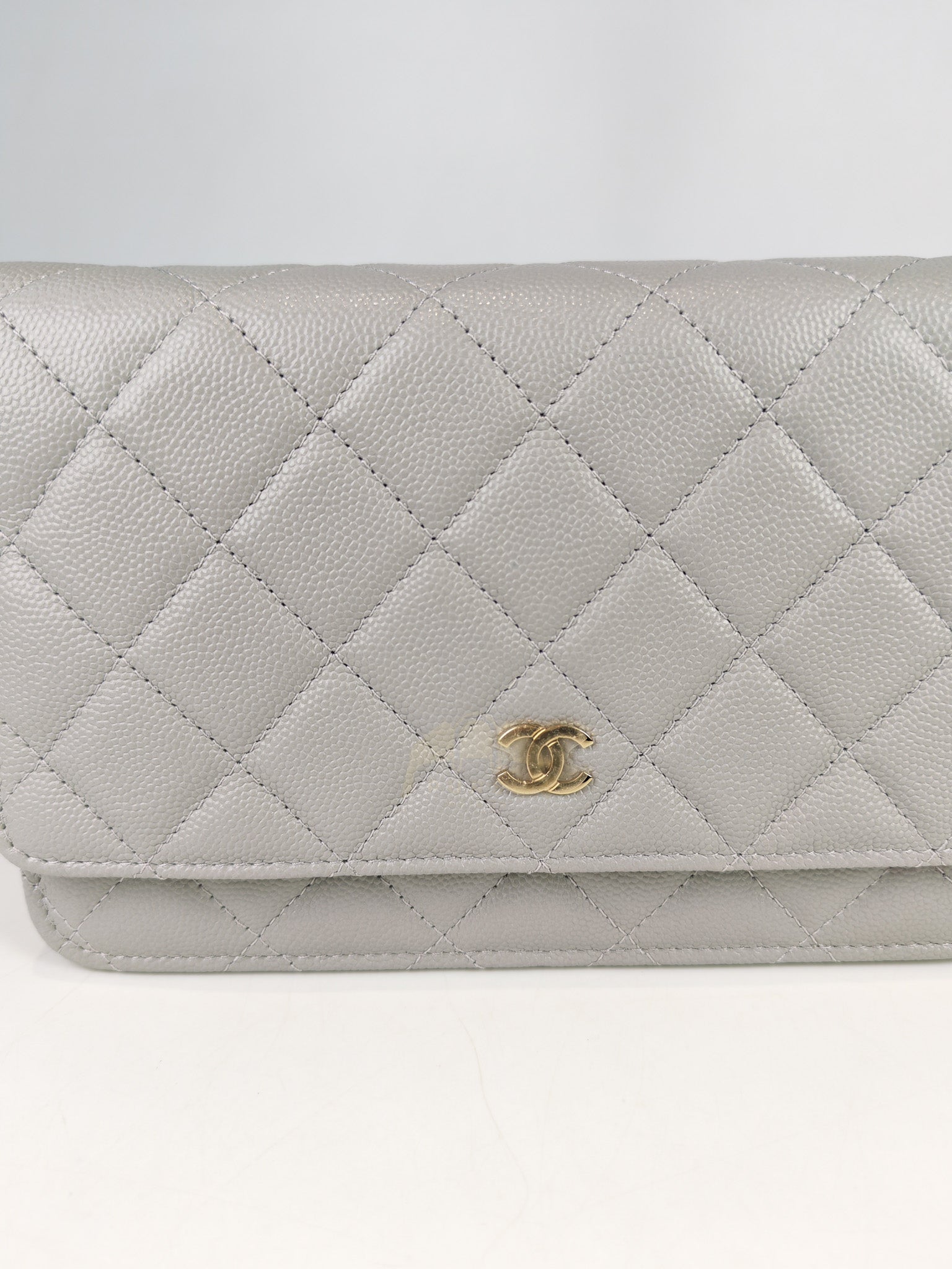Classic Wallet On Chain in Light Gray Caviar Leather & Light Gold Hardware (Microchip) | Purse Maison Luxury Bags Shop