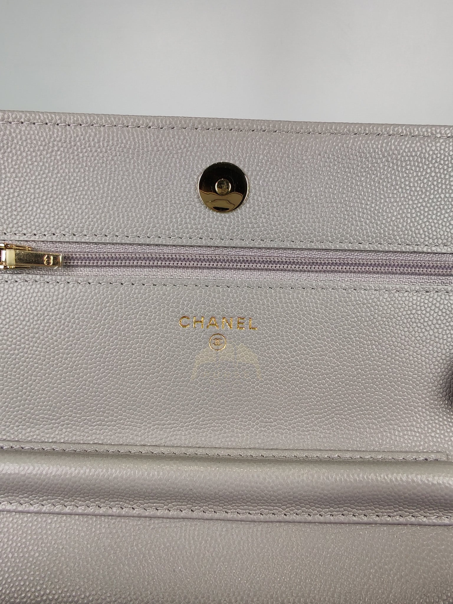 Classic Wallet On Chain in Light Gray Caviar Leather & Light Gold Hardware (Microchip) | Purse Maison Luxury Bags Shop