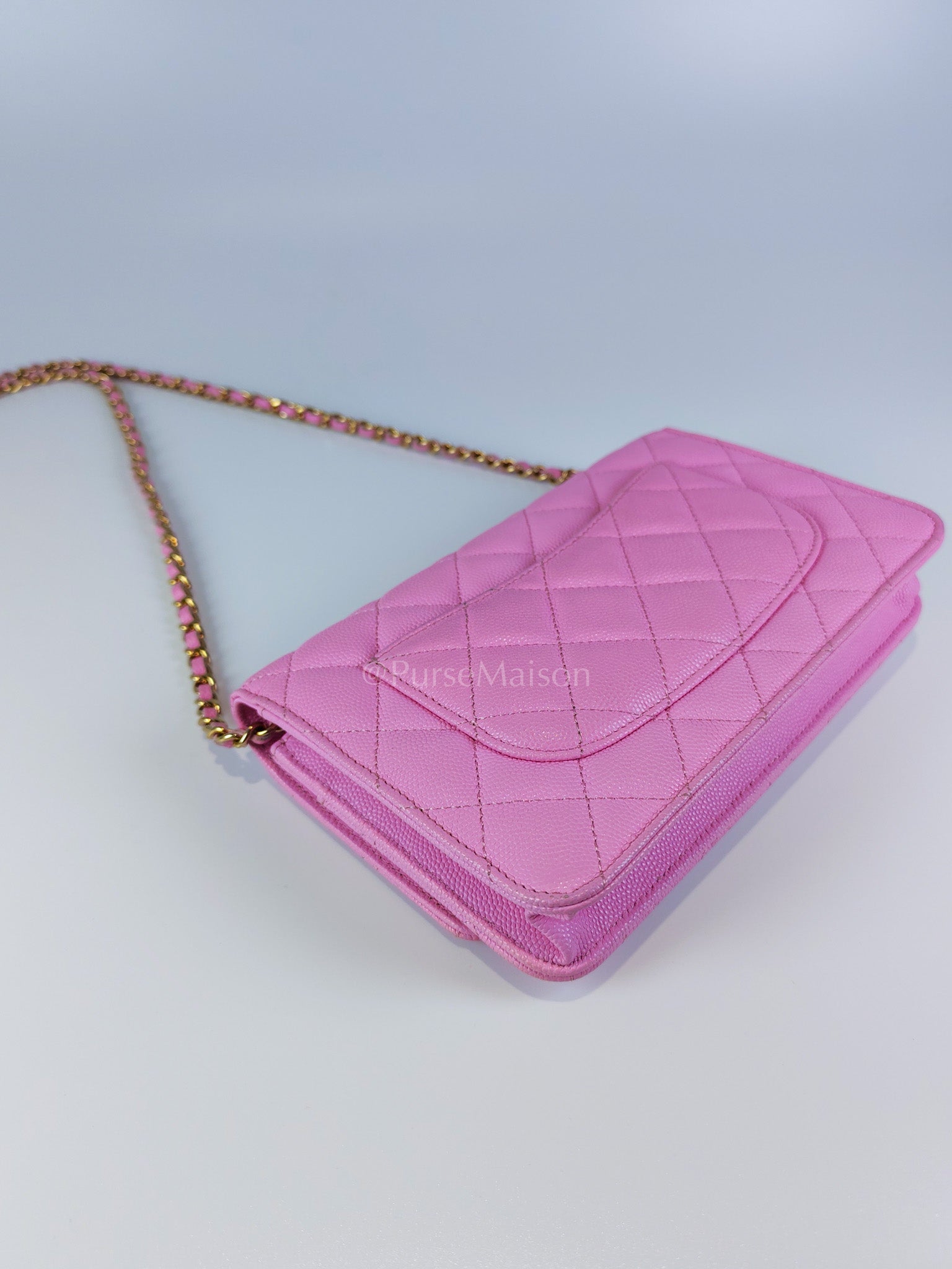 Classic Wallet On Chain in Pink Caviar Leather Gold Hardware (Microchip) | Purse Maison Luxury Bags Shop