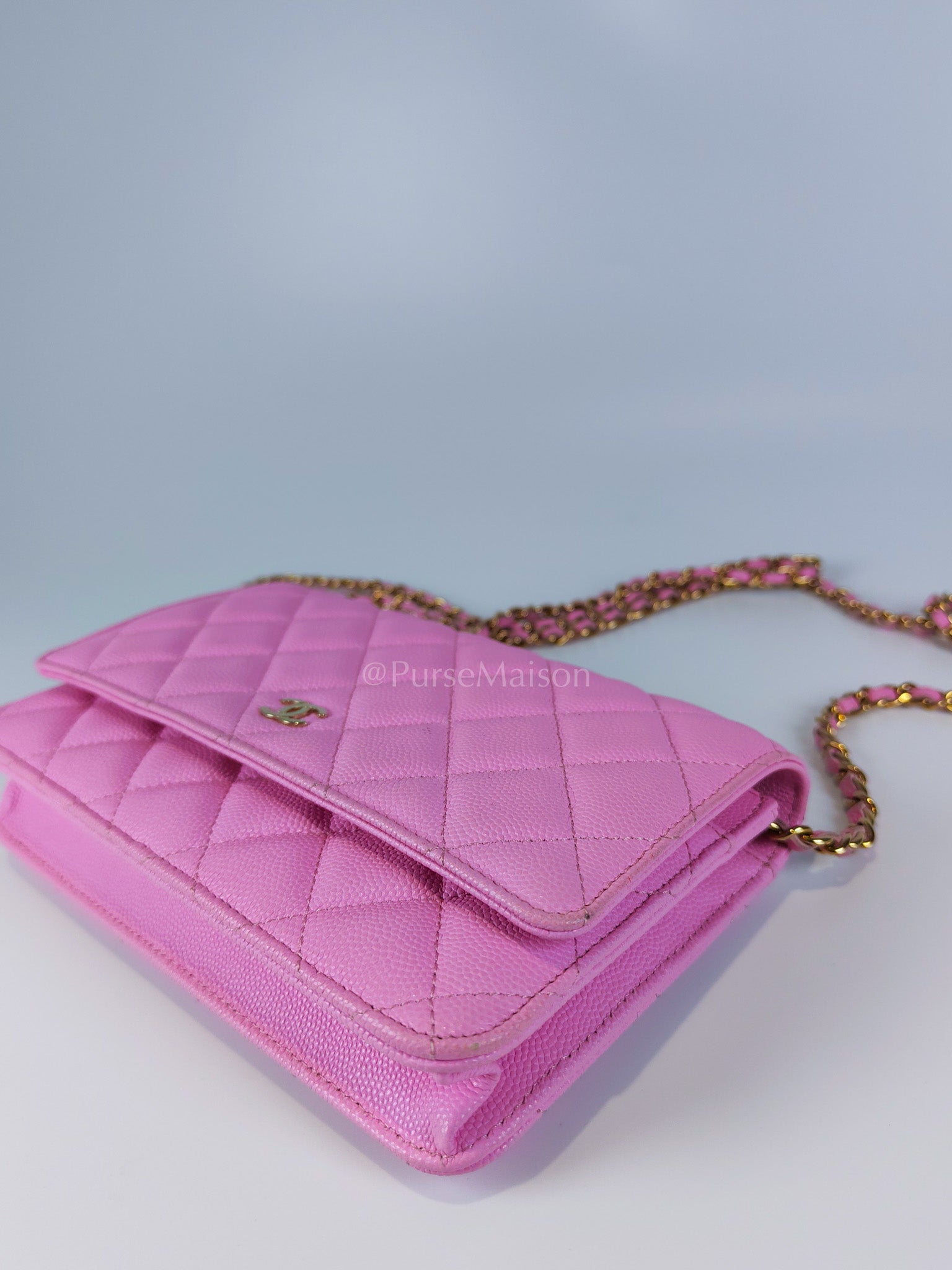 Classic Wallet On Chain in Pink Caviar Leather Gold Hardware (Microchip) | Purse Maison Luxury Bags Shop
