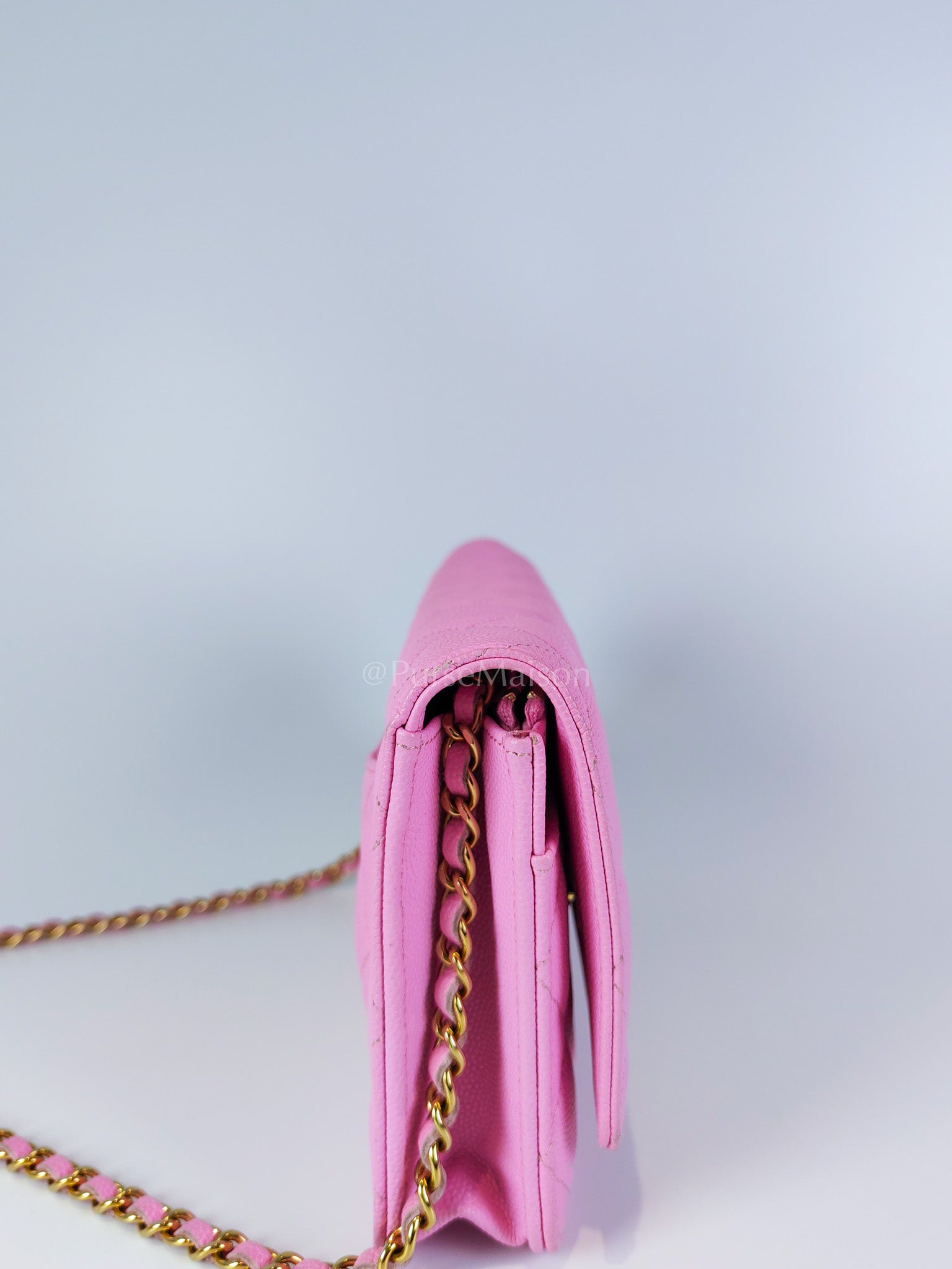 Classic Wallet On Chain in Pink Caviar Leather Gold Hardware (Microchip) | Purse Maison Luxury Bags Shop