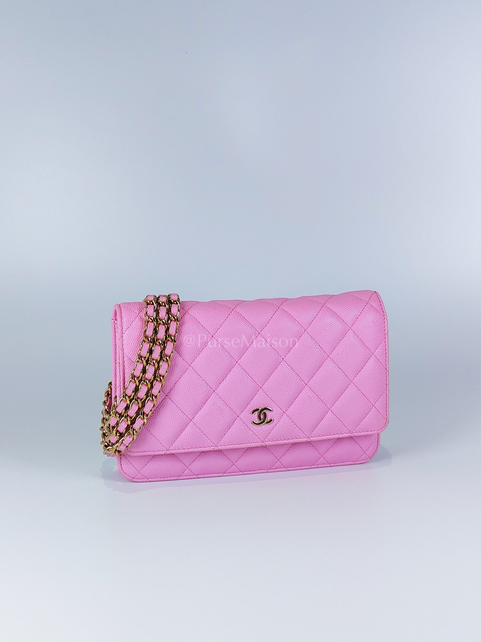 Classic Wallet On Chain in Pink Caviar Leather Gold Hardware (Microchip) | Purse Maison Luxury Bags Shop