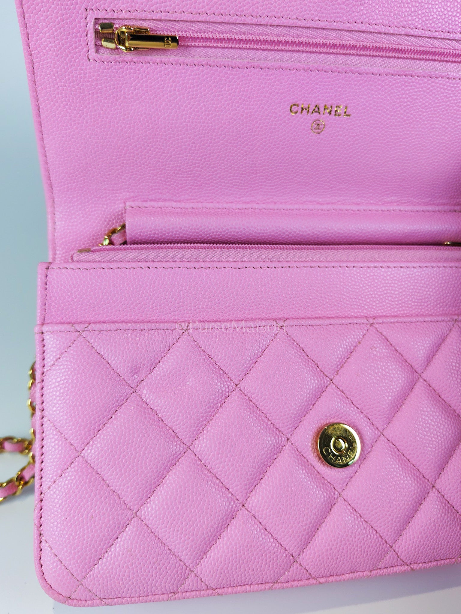 Classic Wallet On Chain in Pink Caviar Leather Gold Hardware (Microchip) | Purse Maison Luxury Bags Shop