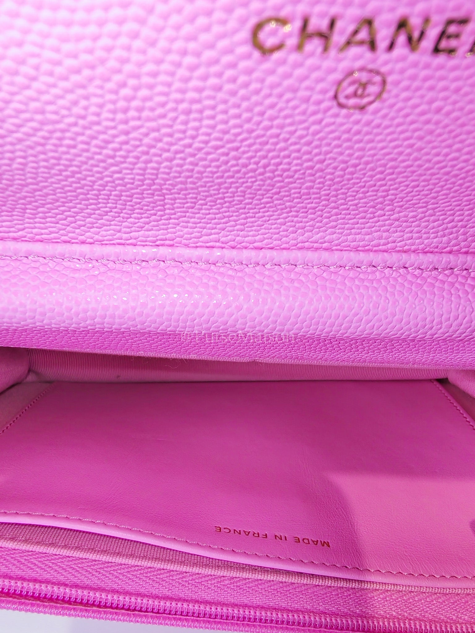 Classic Wallet On Chain in Pink Caviar Leather Gold Hardware (Microchip) | Purse Maison Luxury Bags Shop