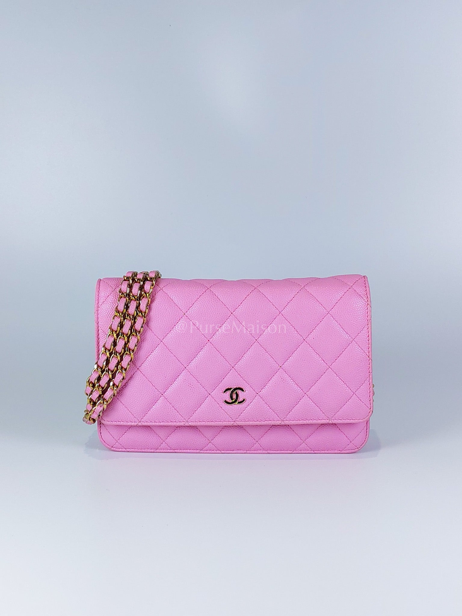 Classic Wallet On Chain in Pink Caviar Leather Gold Hardware (Microchip) | Purse Maison Luxury Bags Shop
