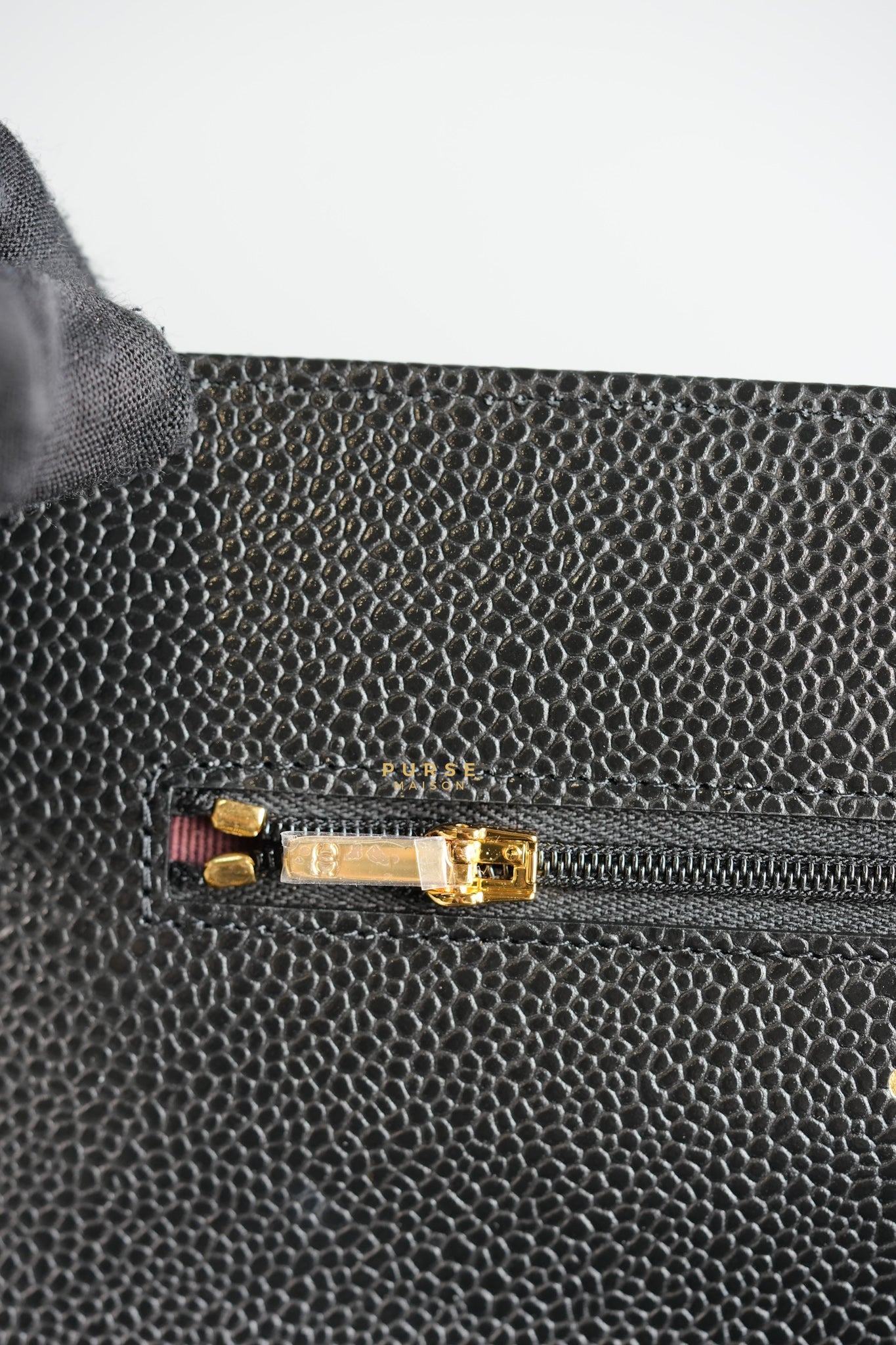 Classic Wallet on Chain (WOC) in Black Caviar Leather & Gold Hardware (Microchip) | Purse Maison Luxury Bags Shop