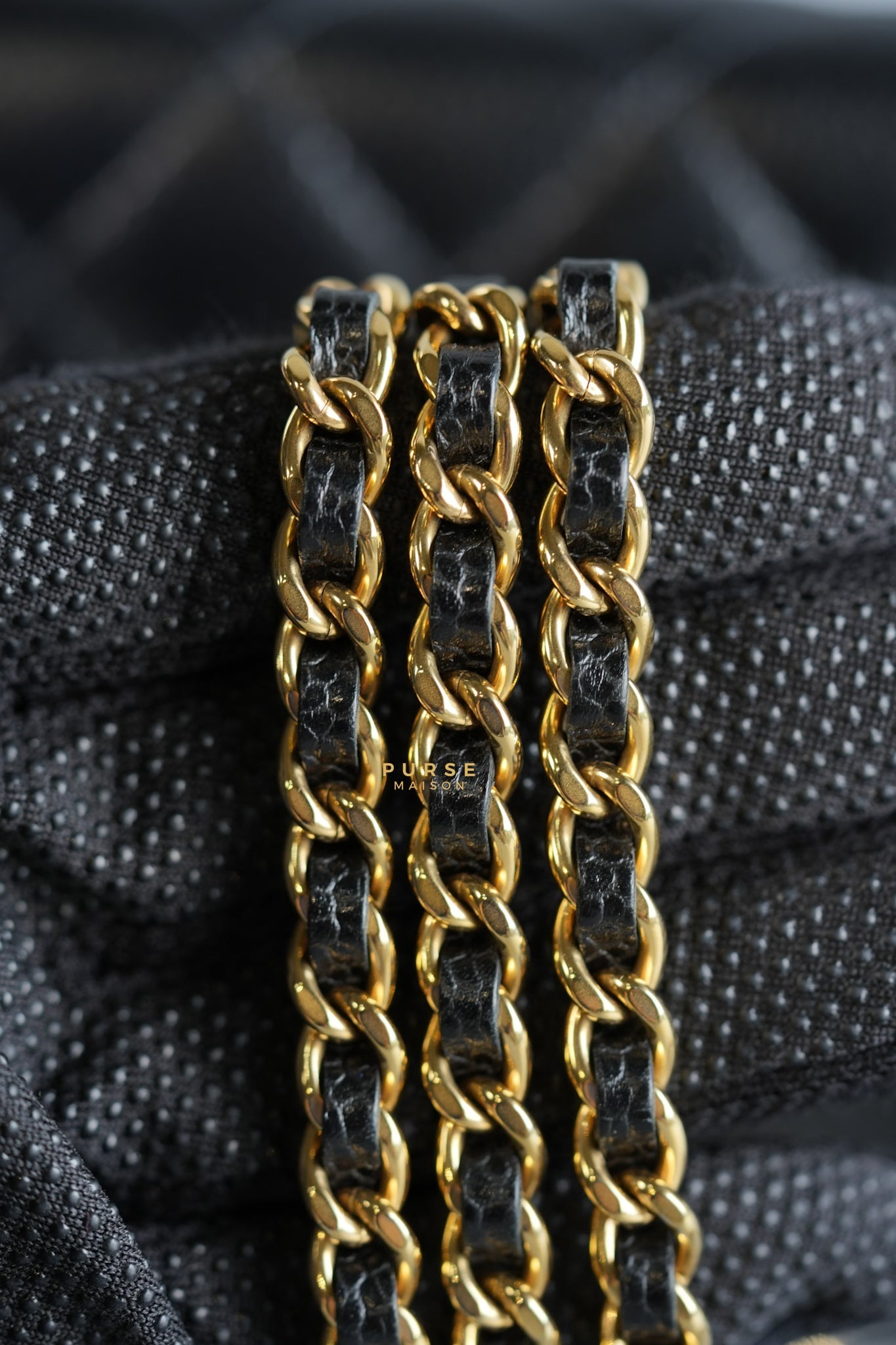 Classic Wallet on Chain (WOC) in Black Caviar Leather & Gold Hardware (Microchip) | Purse Maison Luxury Bags Shop