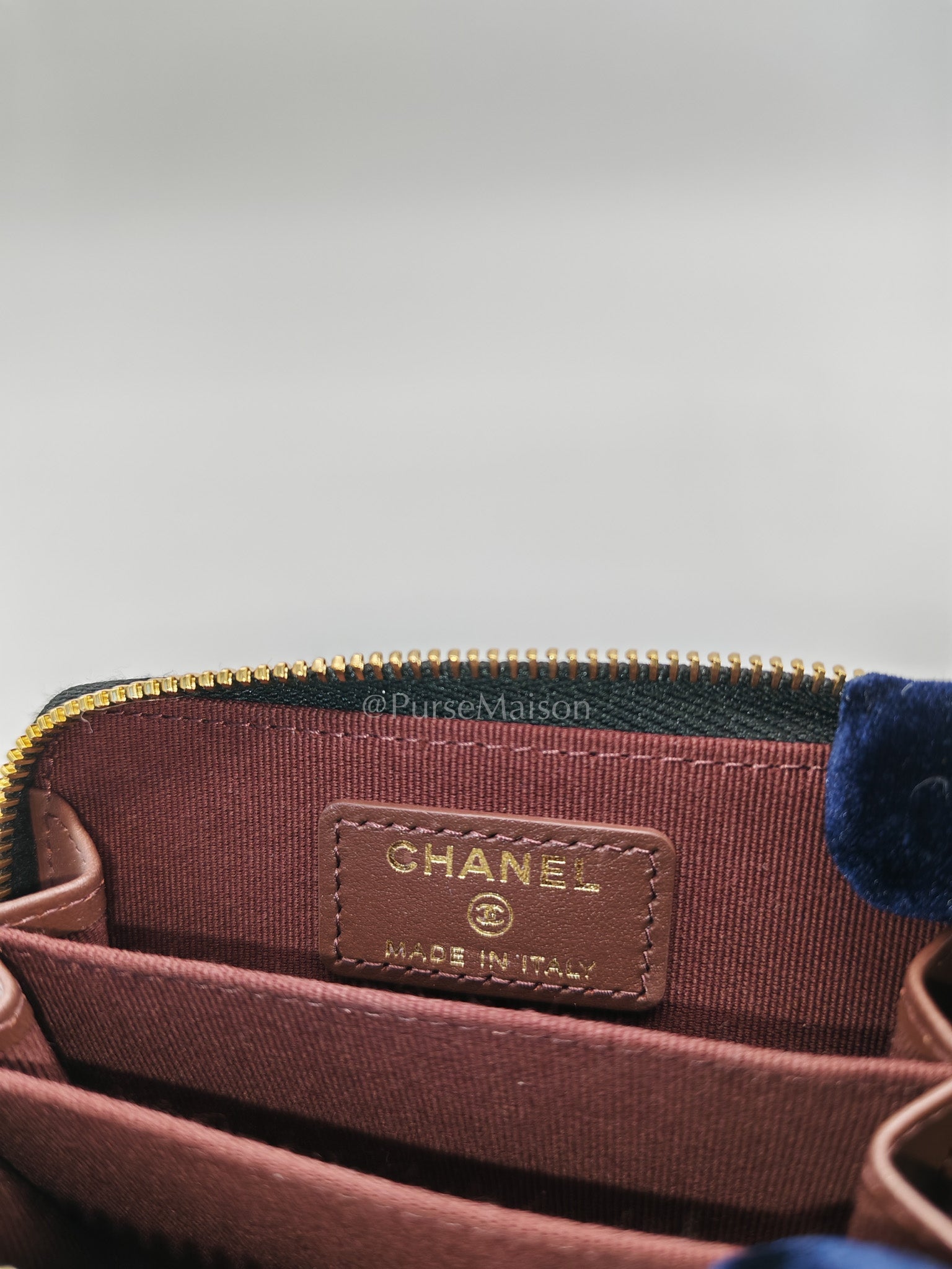 Classic Zippy Card Holder in Black Caviar Leather and Gold Hardware (Microchip) | Purse Maison Luxury Bags Shop