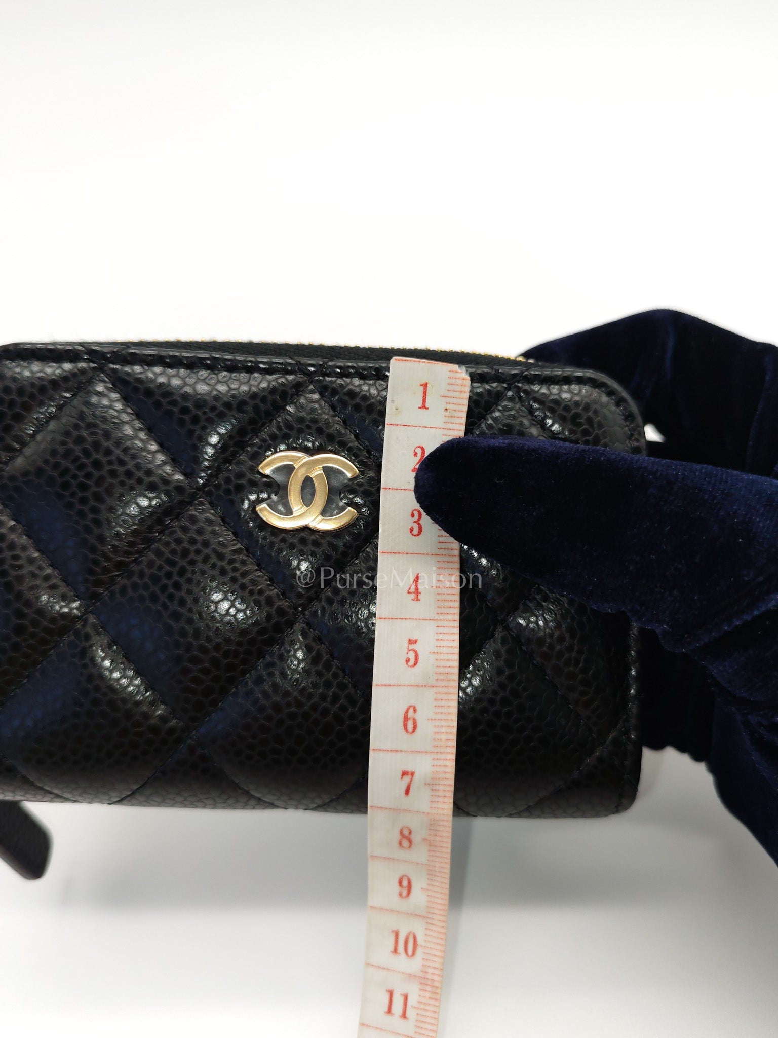 Classic Zippy Card Holder in Black Caviar Leather and Gold Hardware (Microchip) | Purse Maison Luxury Bags Shop