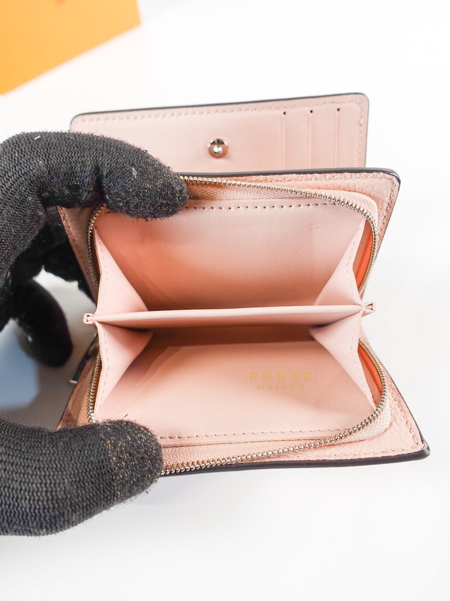 Cléa Wallet in Rose Jasmin Mahina Leather (Microchip) | Purse Maison Luxury Bags Shop