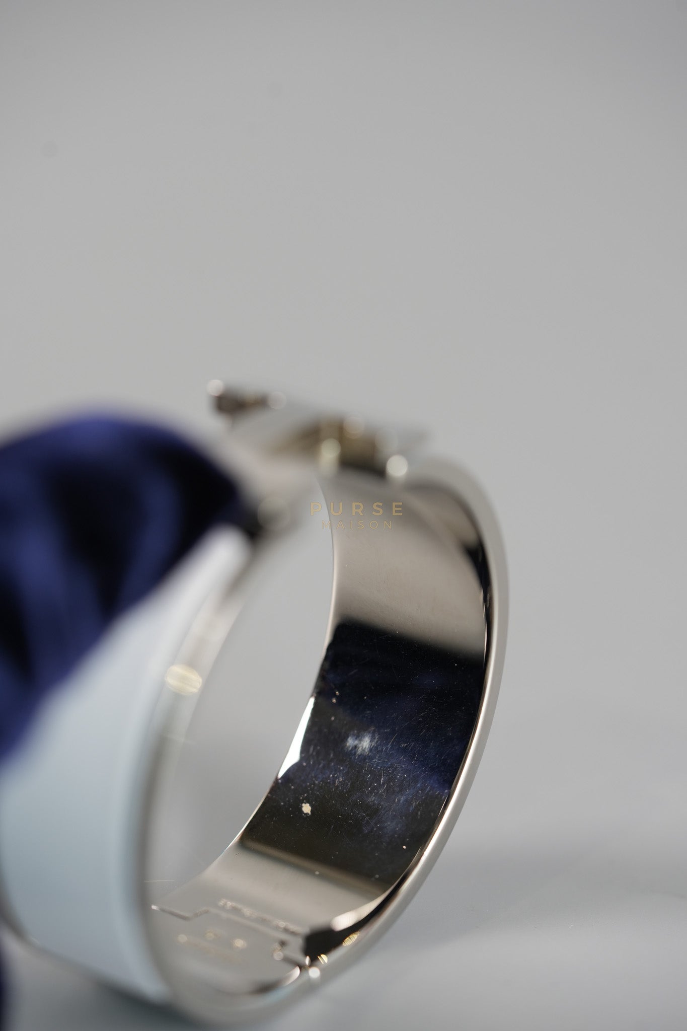 Clic Clac H Bangle PM White | Purse Maison Luxury Bags Shop