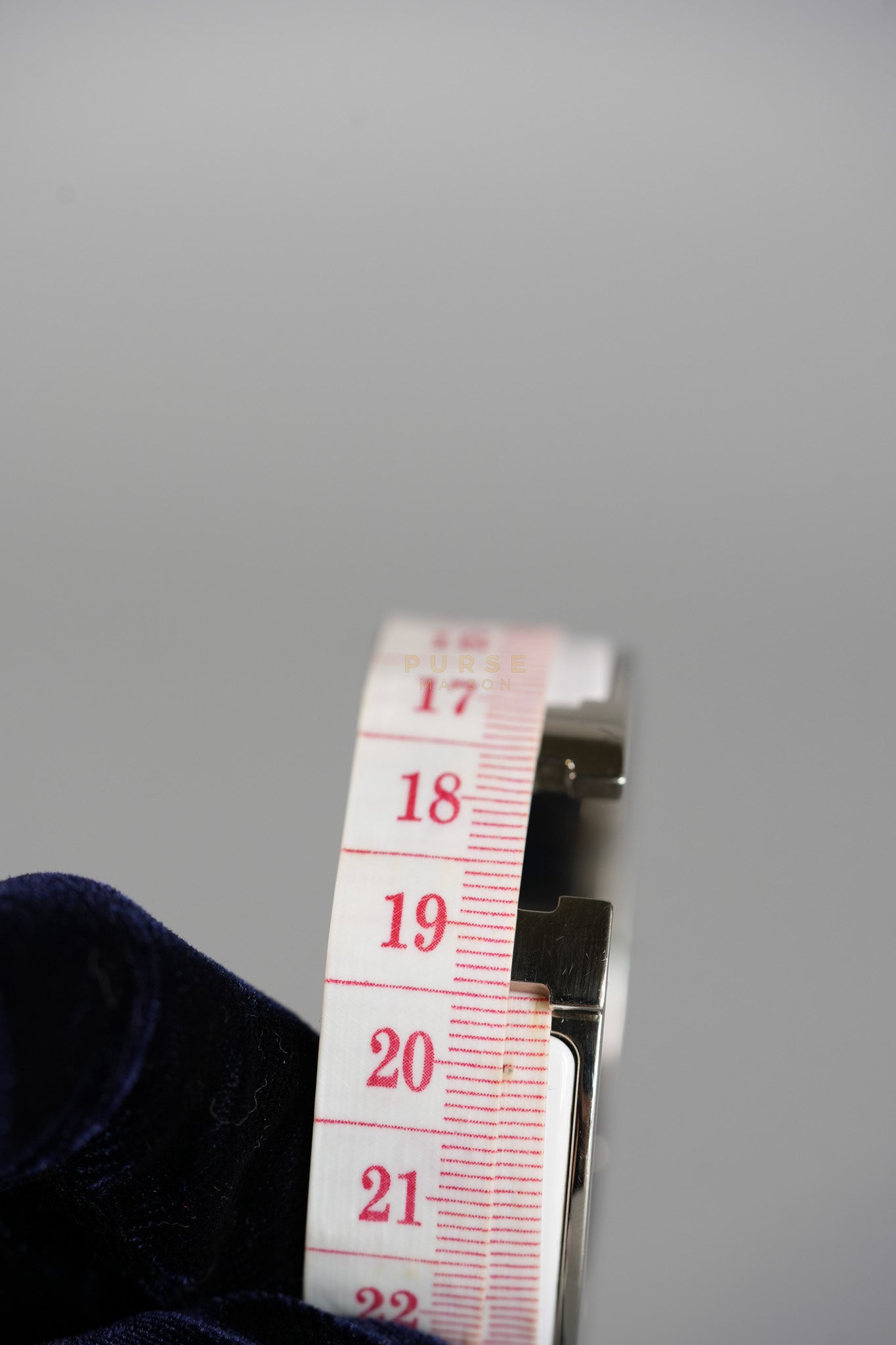 Clic Clac H Bangle PM White | Purse Maison Luxury Bags Shop