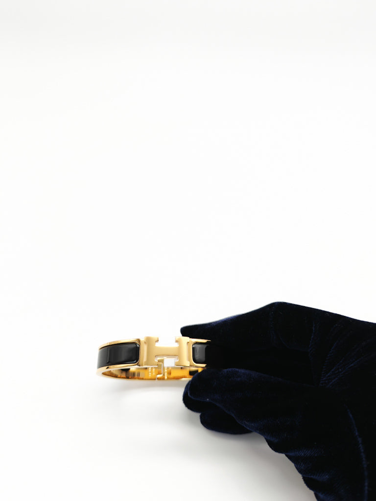 Clic H PM in Black Enamel and Gold Hardware Bangle | Purse Maison Luxury Bags Shop