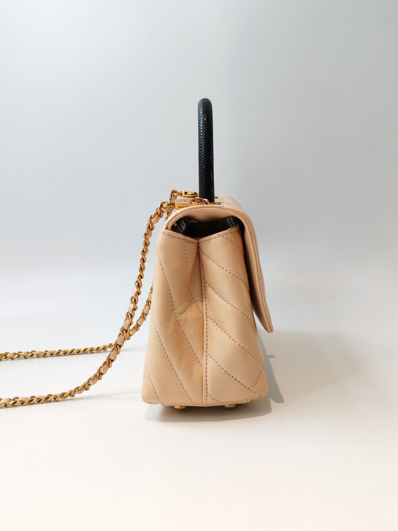 Coco Handle Small in Beige Lizard Embossed Handle & Aged Gold Hardware(Series 25) | Purse Maison Luxury Bags Shop