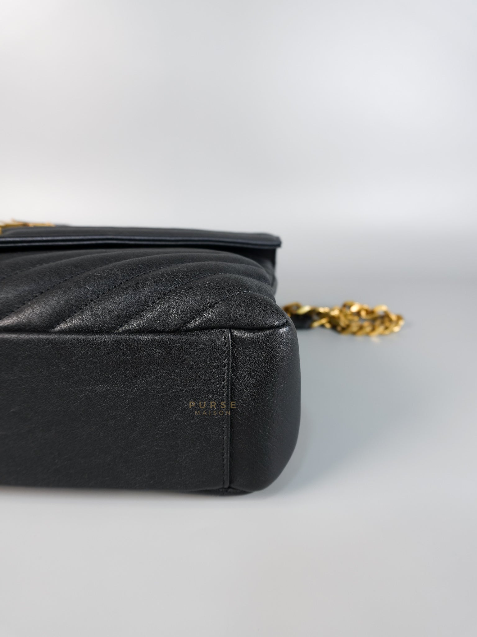 College Large in Black Chevron Quilted Leather | Purse Maison Luxury Bags Shop