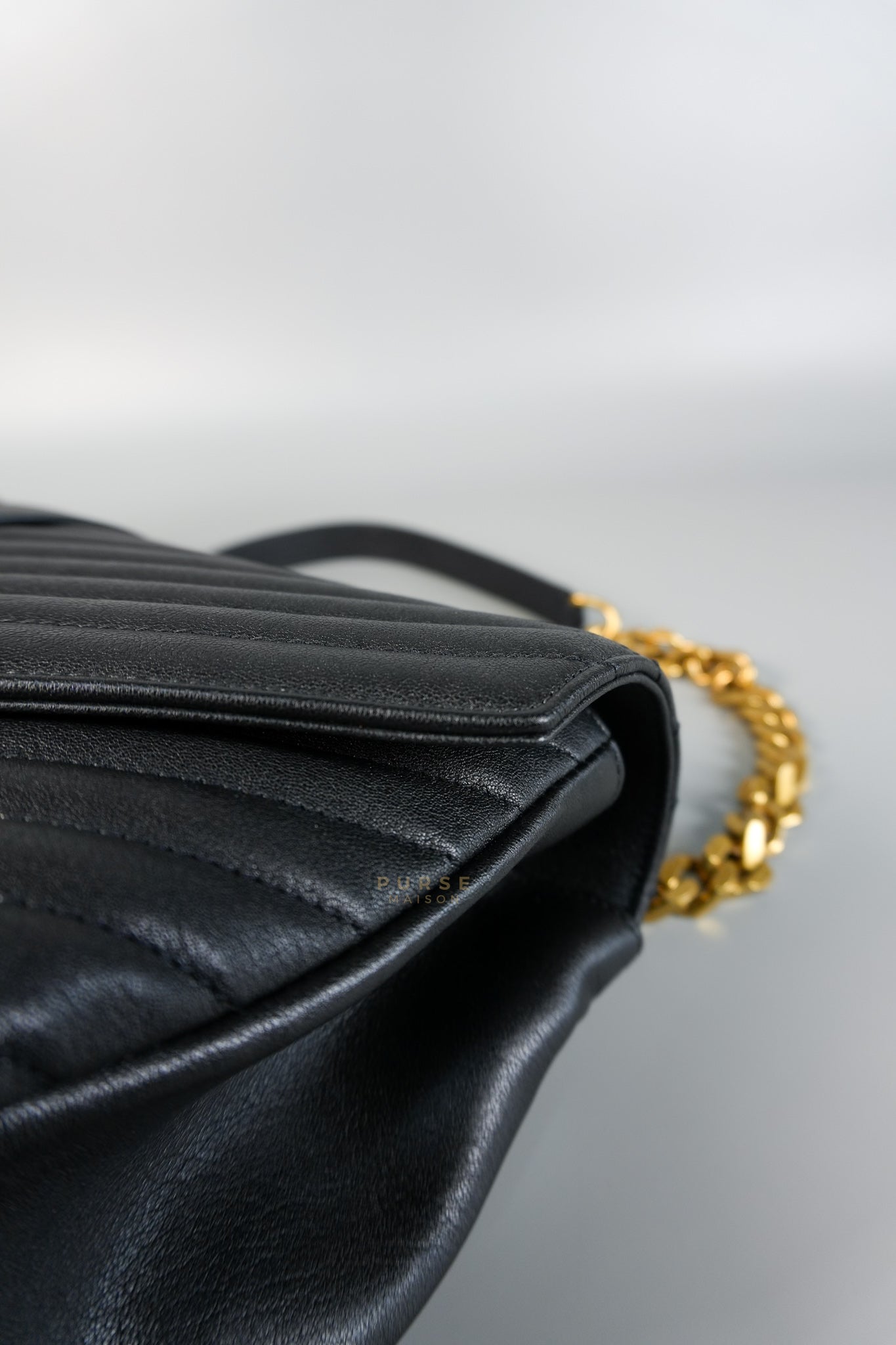 College Large in Black Chevron Quilted Leather | Purse Maison Luxury Bags Shop