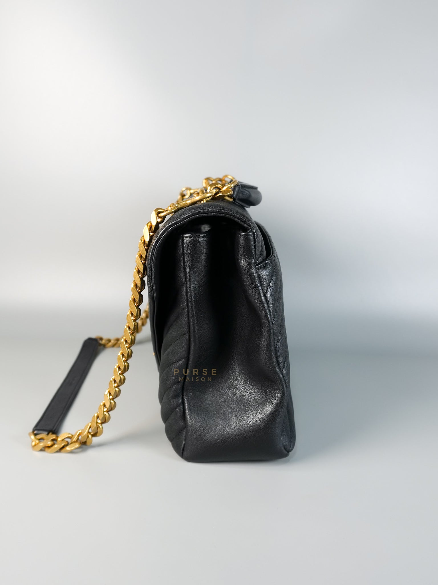 College Large in Black Chevron Quilted Leather | Purse Maison Luxury Bags Shop