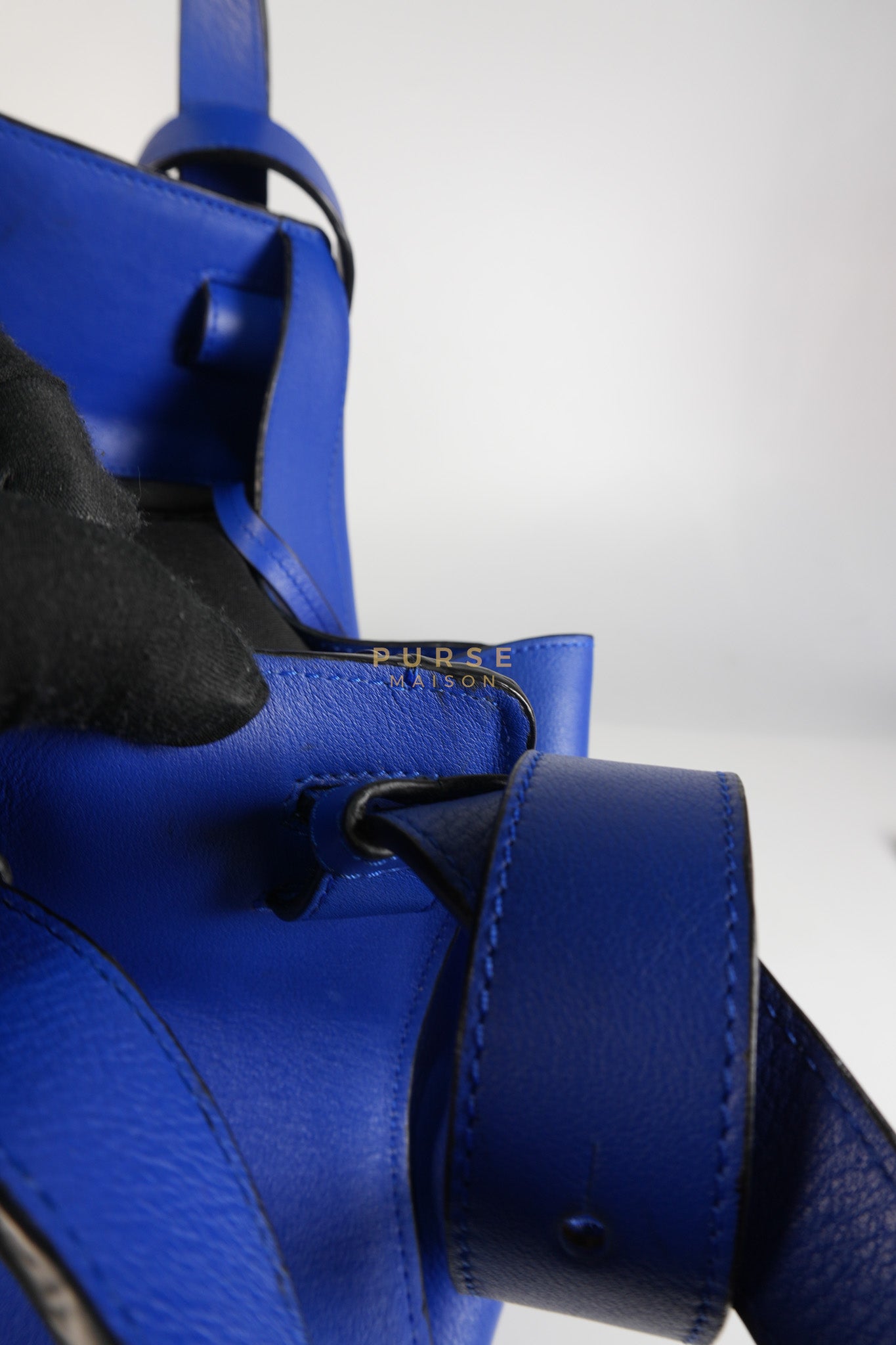 Compact Hammock Bag Large in Blue Calfskin Leather Gold Hardware | Purse Maison Luxury Bags Shop