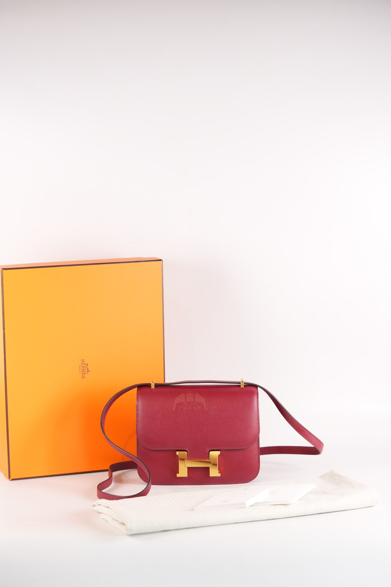 Constance 18 in Rouge Grenat Epsom Leather and Gold Hardware Stamp U (2022) | Purse Maison Luxury Bags Shop