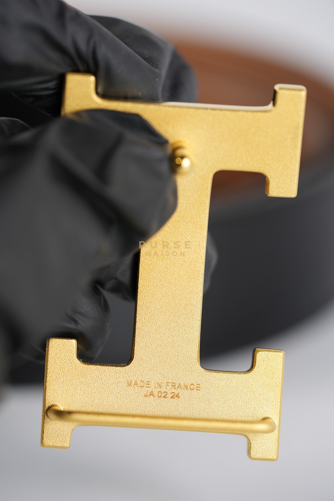 Constance H Reversible Belt in Black/Gold Stamp U Size 100 | Purse Maison Luxury Bags Shop