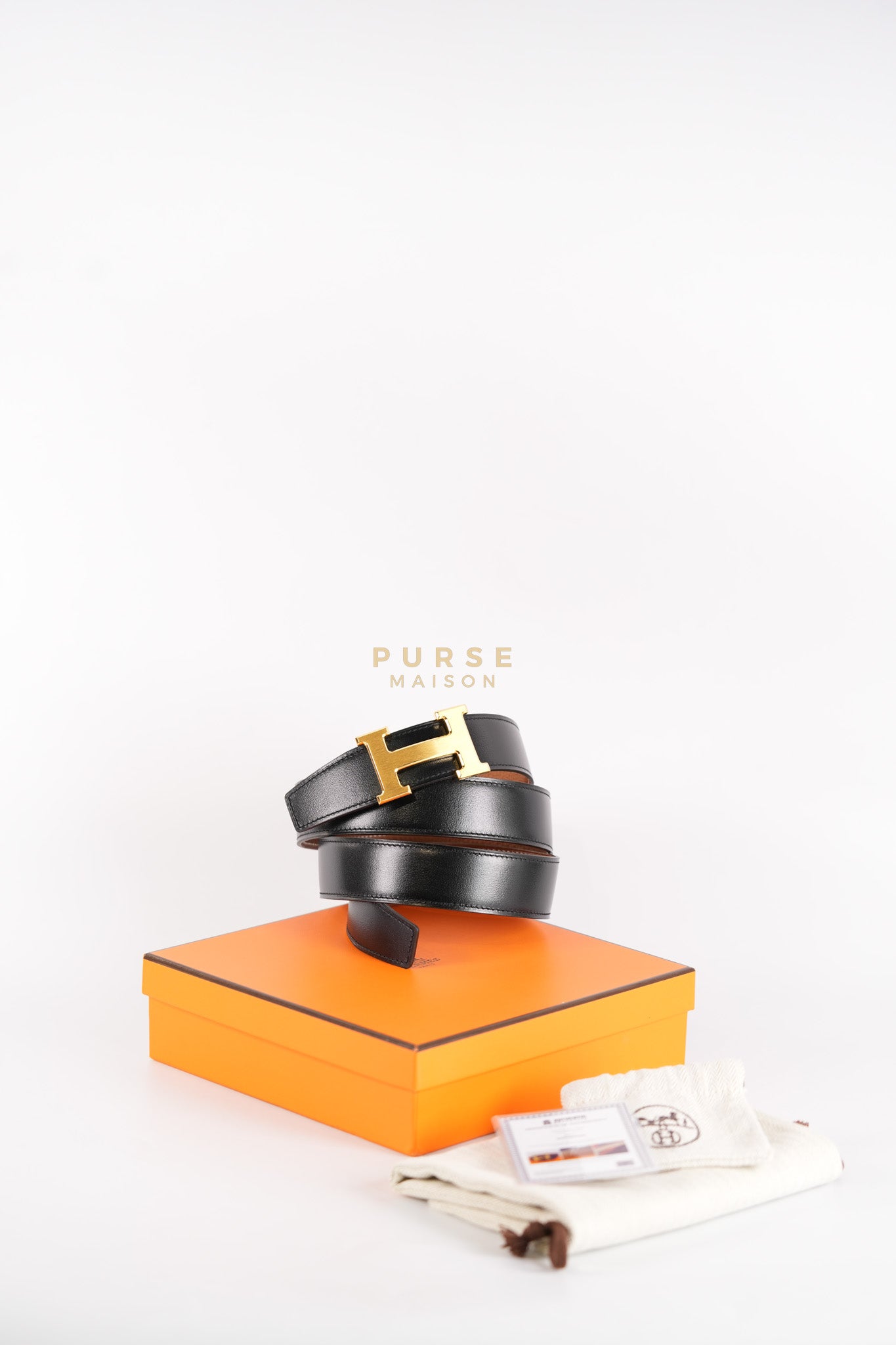 Constance H Reversible Belt in Black/Gold Stamp U Size 100 | Purse Maison Luxury Bags Shop