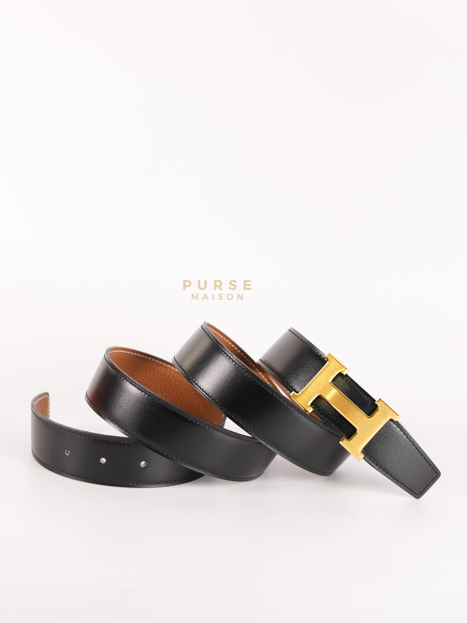 Constance H Reversible Belt in Black/Gold Stamp U Size 100 | Purse Maison Luxury Bags Shop
