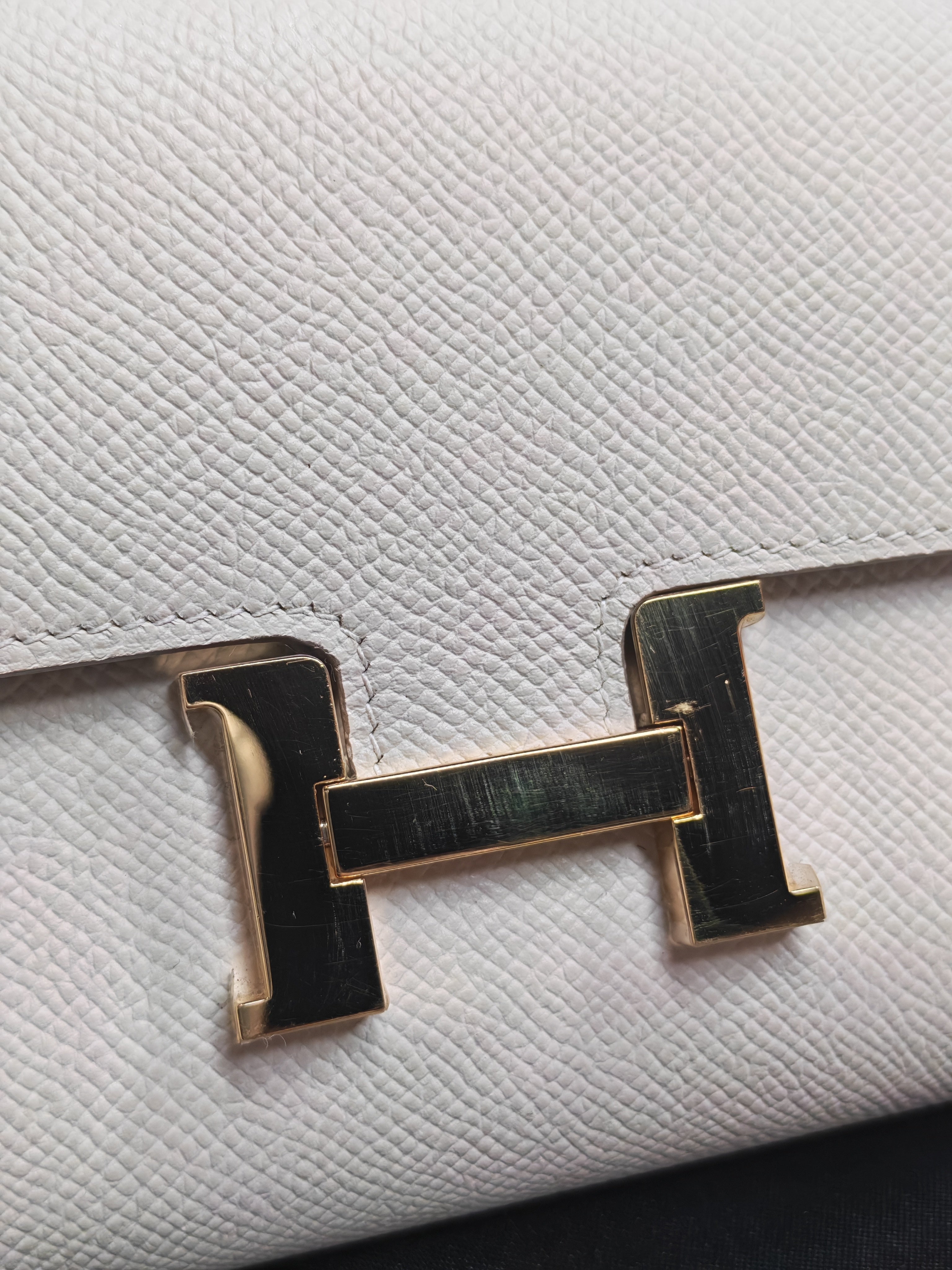 Constance To Go in Crai Epsom Leather and Gold Hardware Stamp U (2022) | Purse Maison Luxury Bags Shop