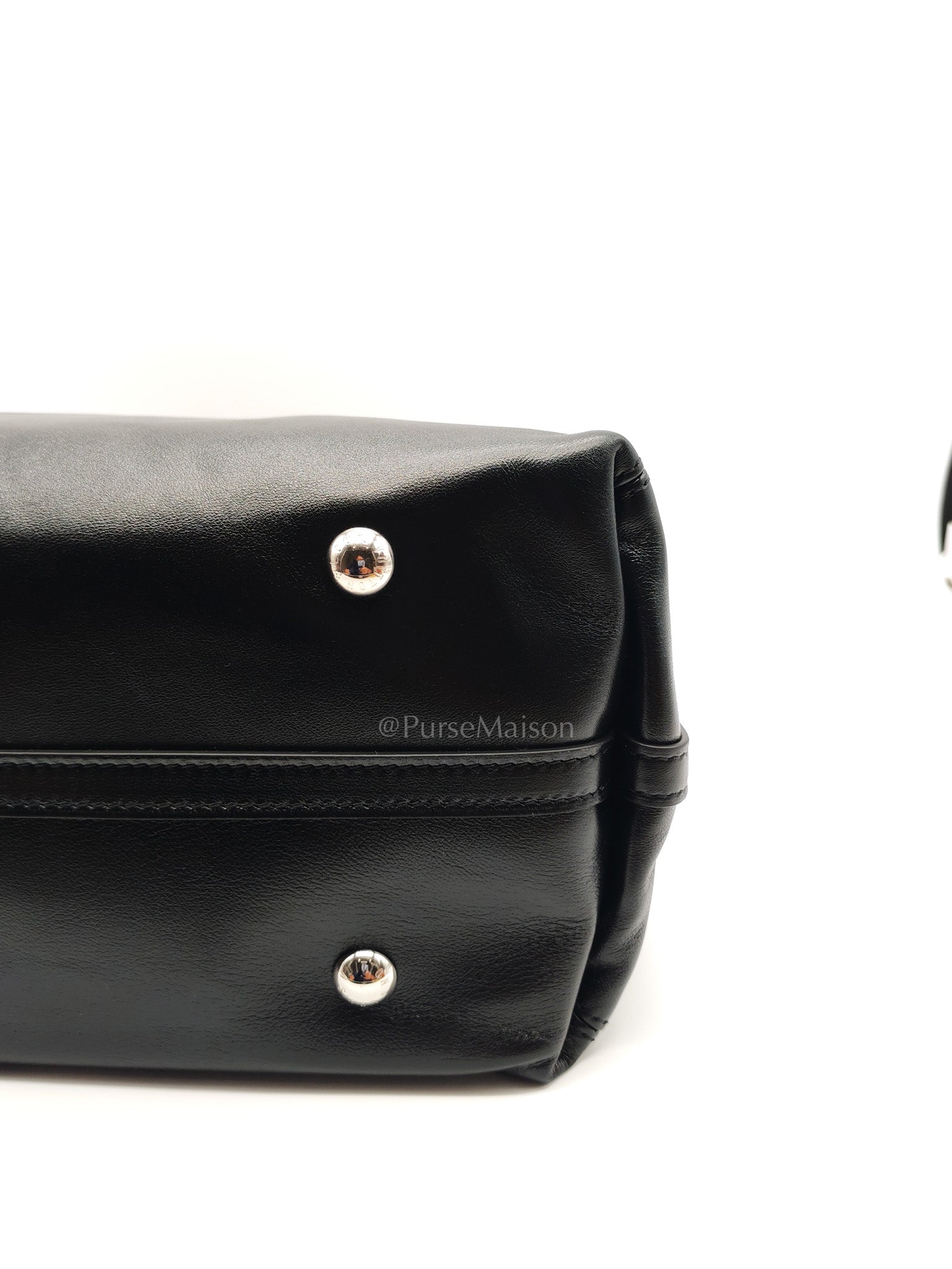 Carry All Vibe MM in Black Lambskin Leather & Silver Hardware Microchip
