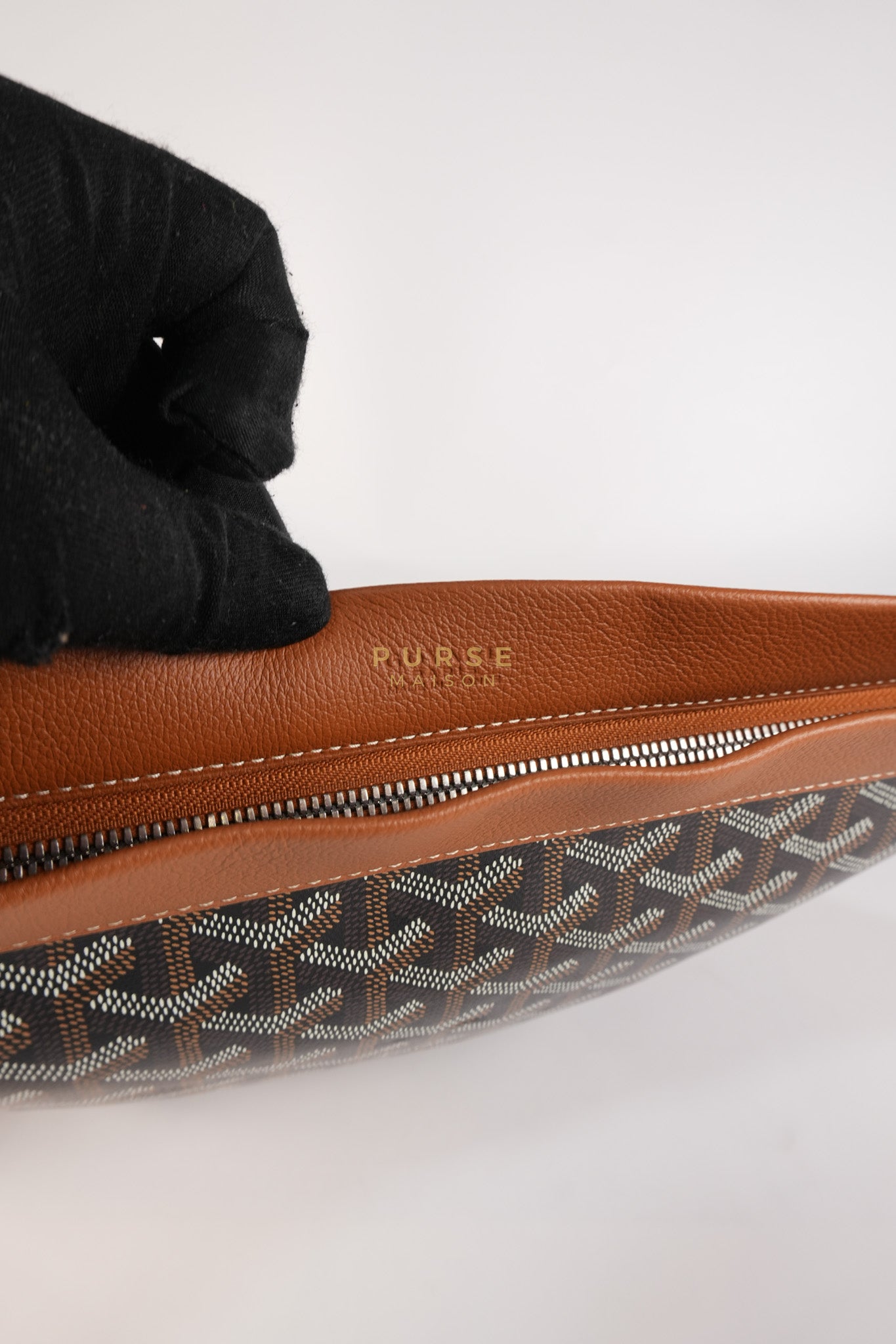 Conti Pouch in Tan Goyardine Canvas | Purse Maison Luxury Bags Shop