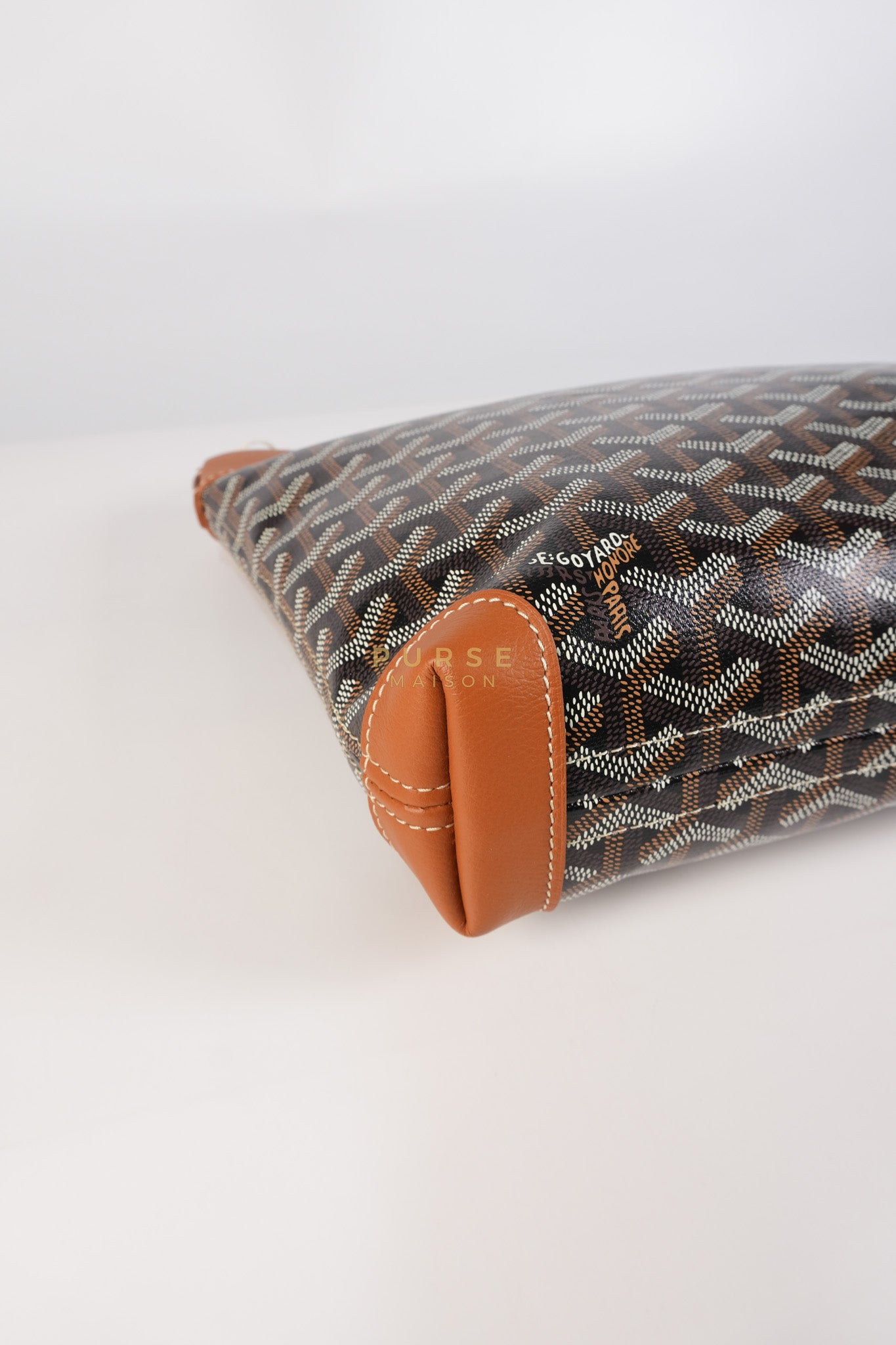 Conti Pouch in Tan Goyardine Canvas | Purse Maison Luxury Bags Shop
