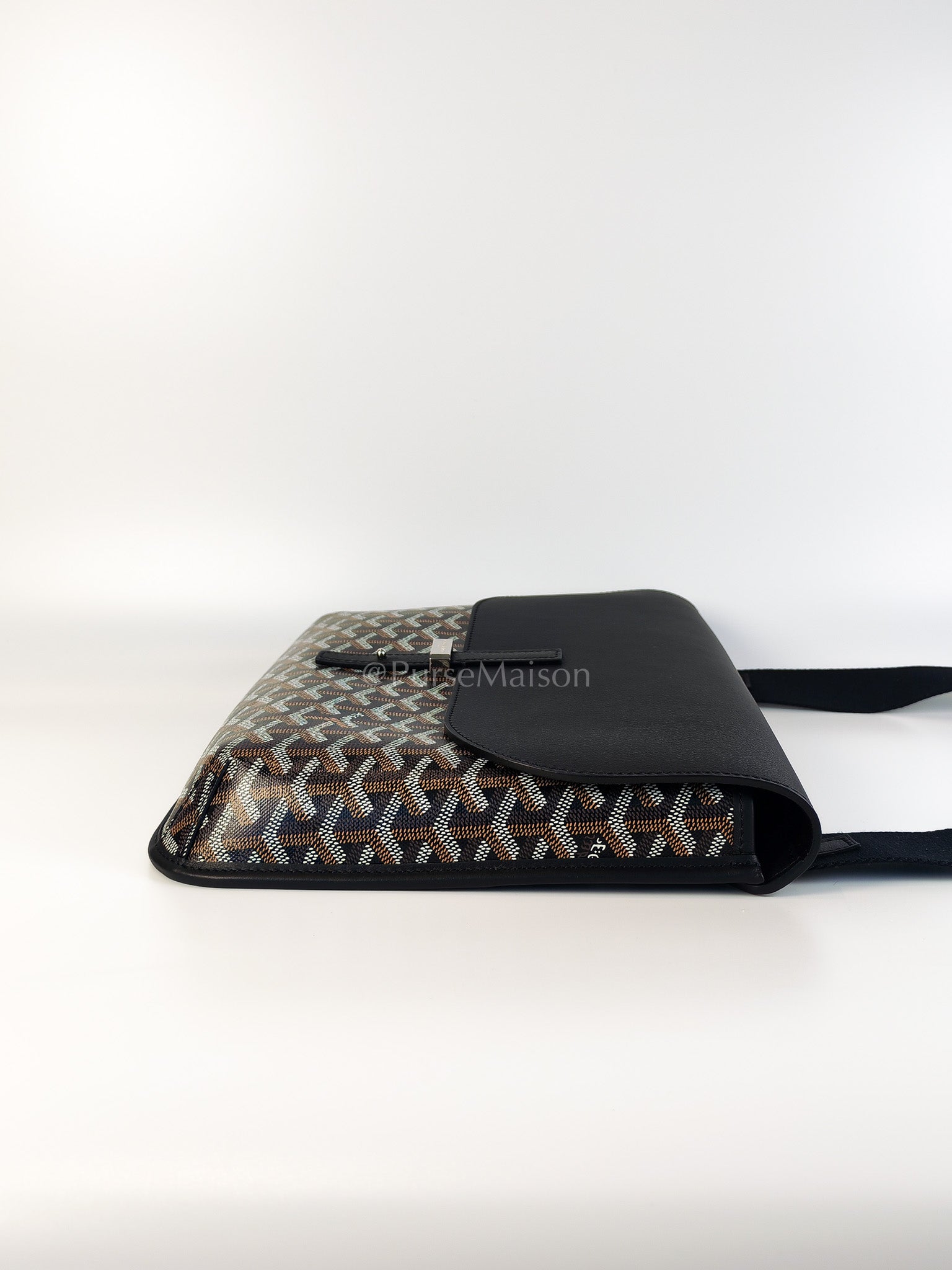 Coursier Messenger Bag PM in Noir/Black Goyardine Canvas | Purse Maison Luxury Bags Shop