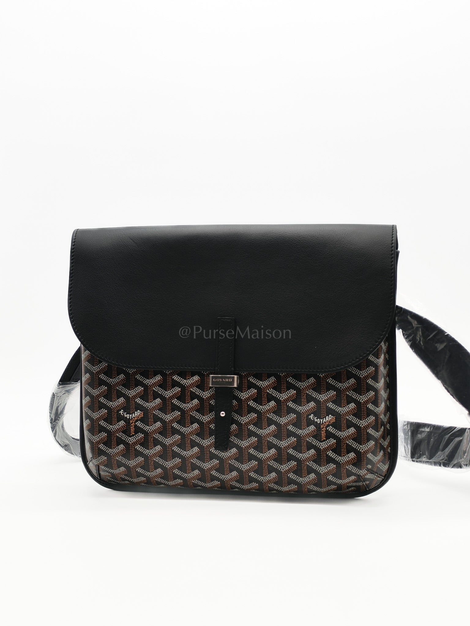 Coursier MM in Noir/Black Goyardine Canvas Messenger Bag | Purse Maison Luxury Bags Shop